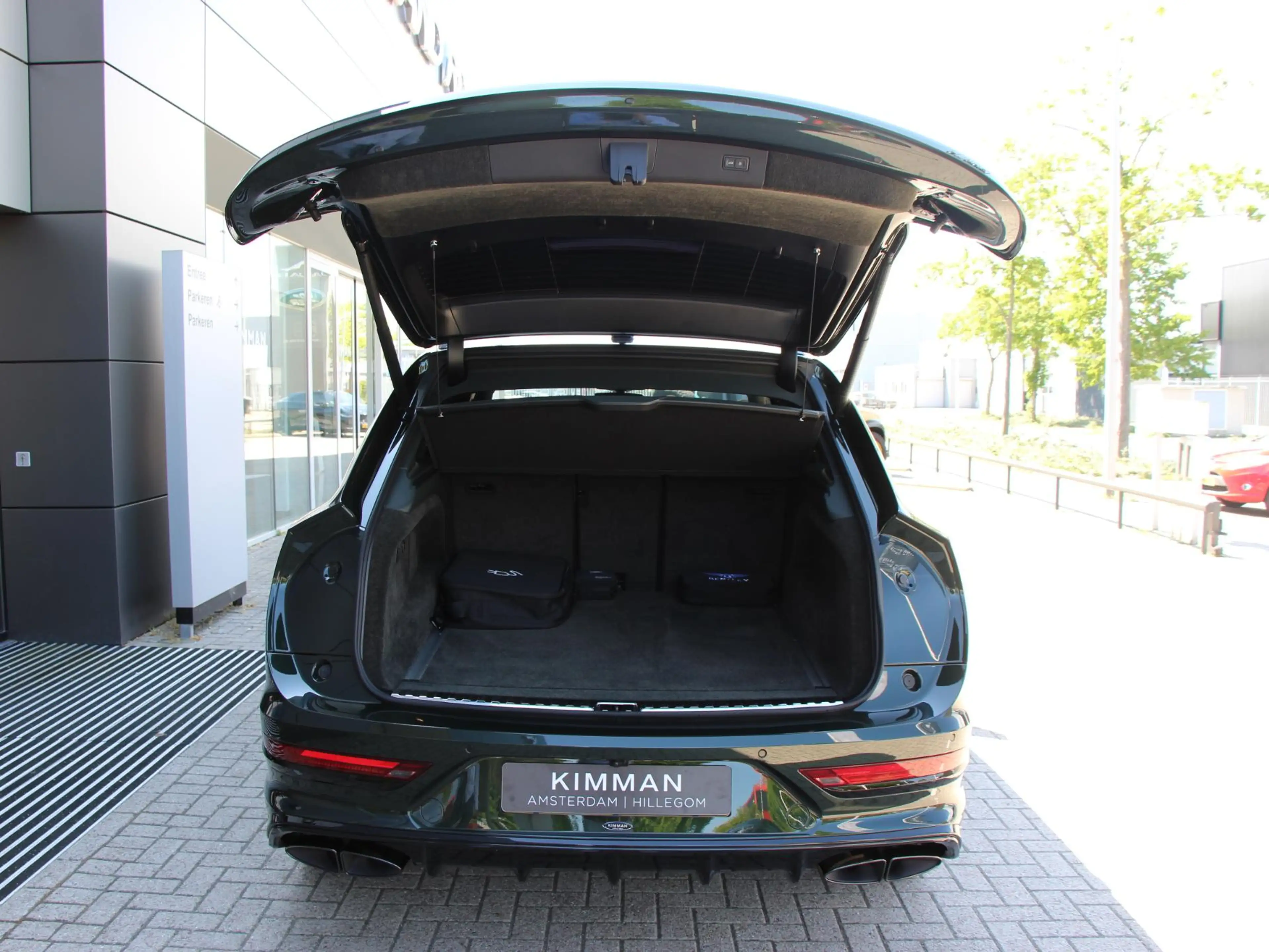 Bentley Bentayga 3.0 V6 Hybrid S | Naim | Massage | Comfort Spec | — photo 9