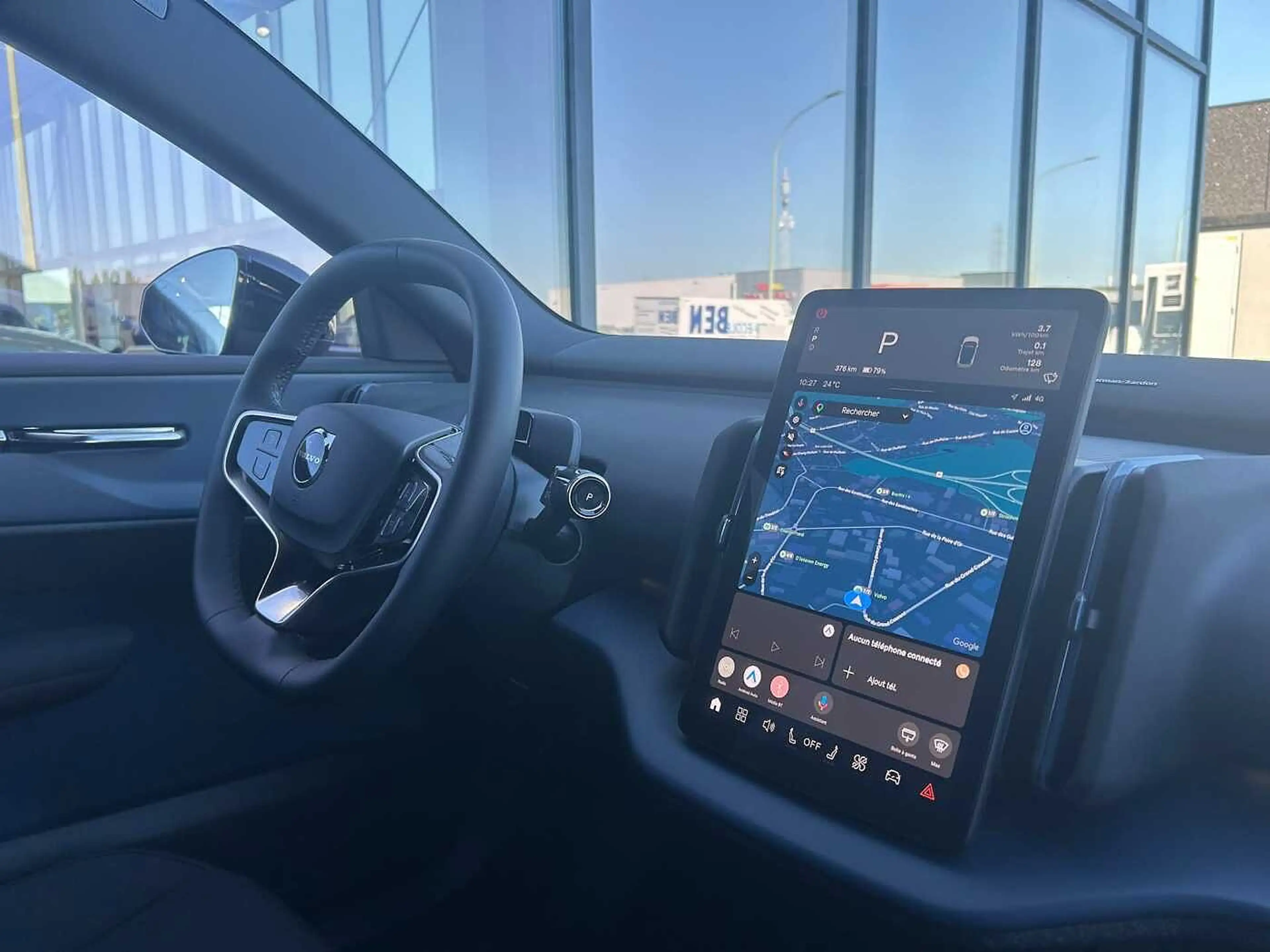 Volvo EX30 Black Edition Plus, Single Motor Extended Range — photo 9