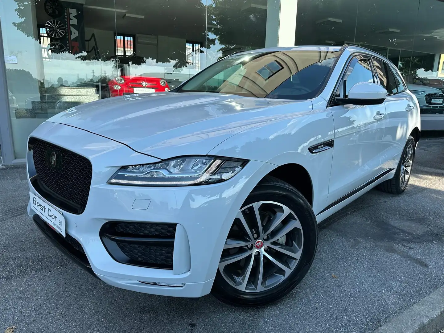 Jaguar F-Pace F-Pace2.0d i4 R-Sport awd 240cv auto my18 Blanc - 1