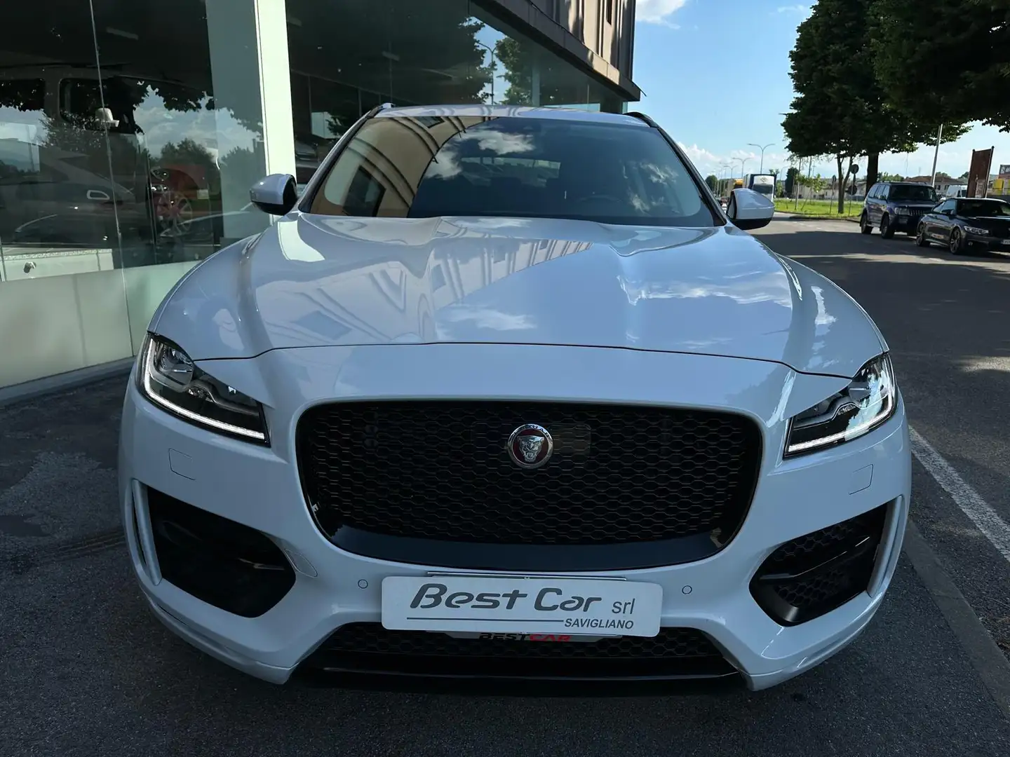 Jaguar F-Pace F-Pace2.0d i4 R-Sport awd 240cv auto my18 Blanc - 2
