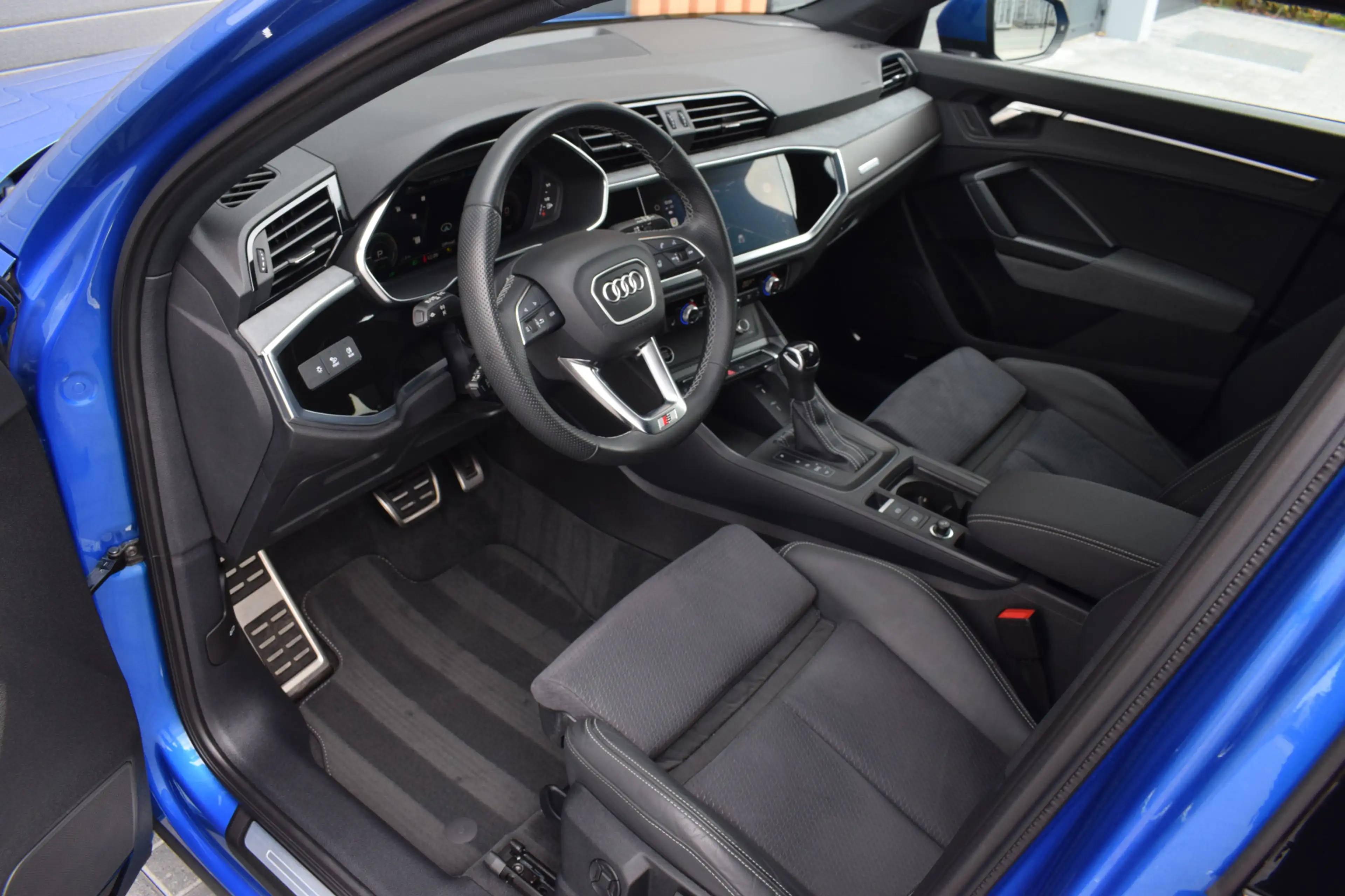 Audi Q3 Sportback 45 TFSI e S-line | Pano | Sonos | 360 ca — photo 4
