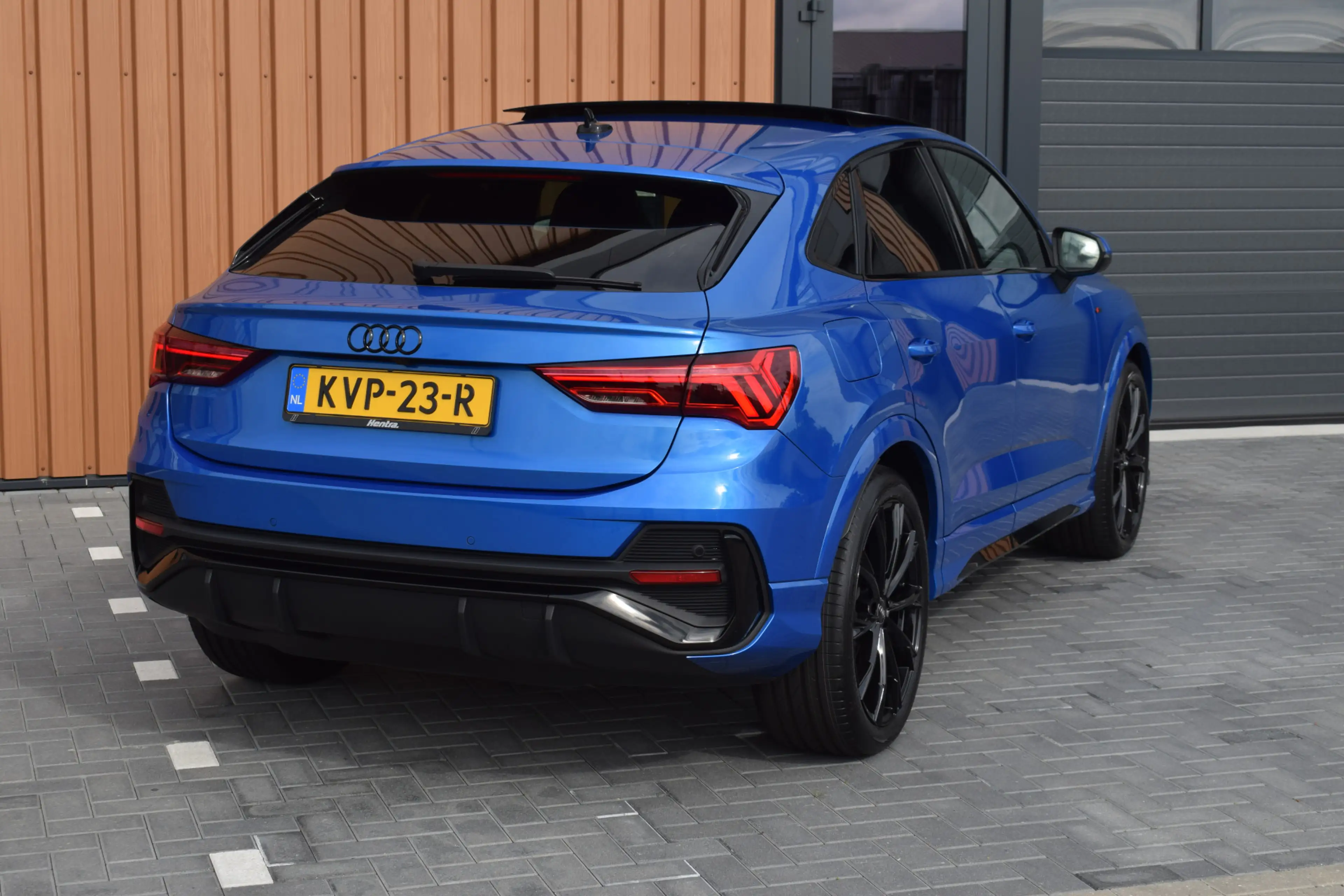Audi Q3 Sportback 45 TFSI e S-line | Pano | Sonos | 360 ca — photo 17