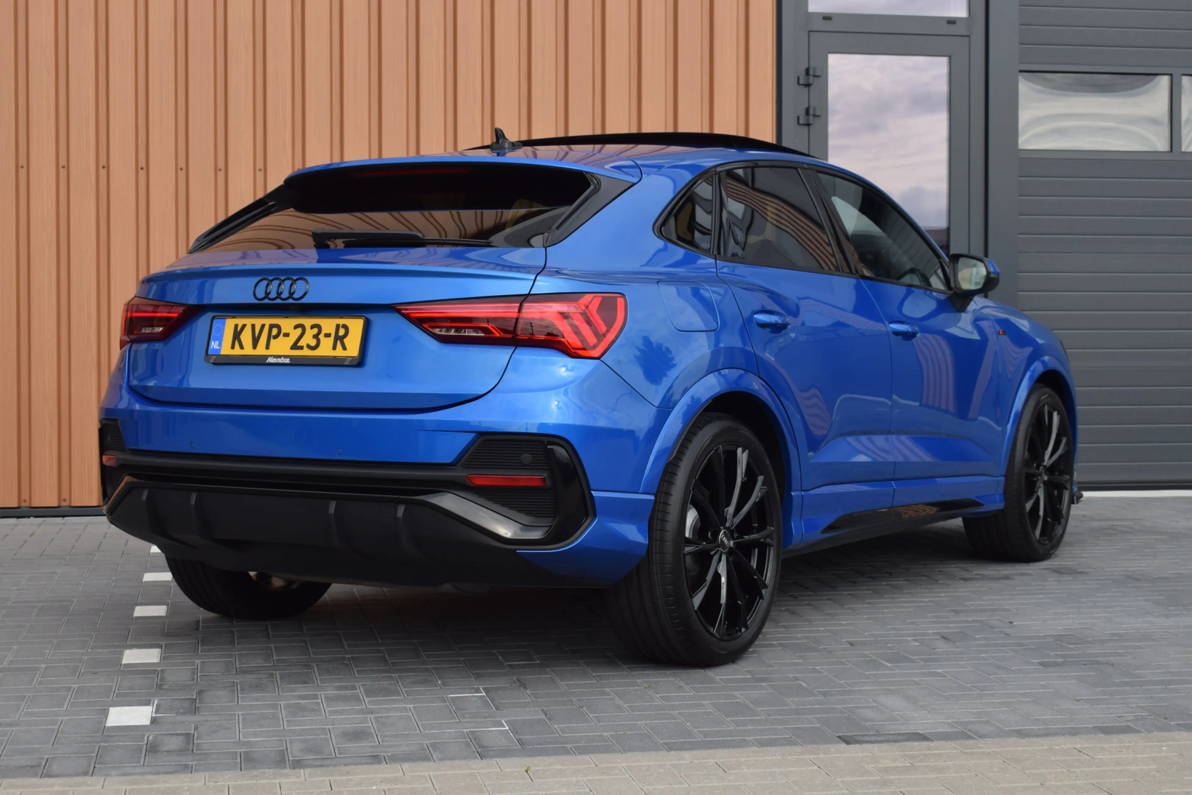 Audi Q3 Sportback 45 TFSI e S-line | Pano | Sonos | 360 ca — photo 2