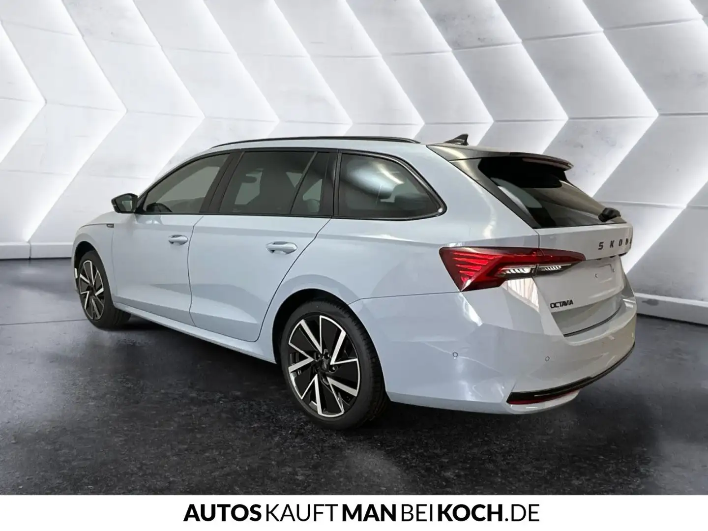 Skoda Octavia Combi 1.5 TSI DSG mHEV Sportline 360° Head Grau - 2