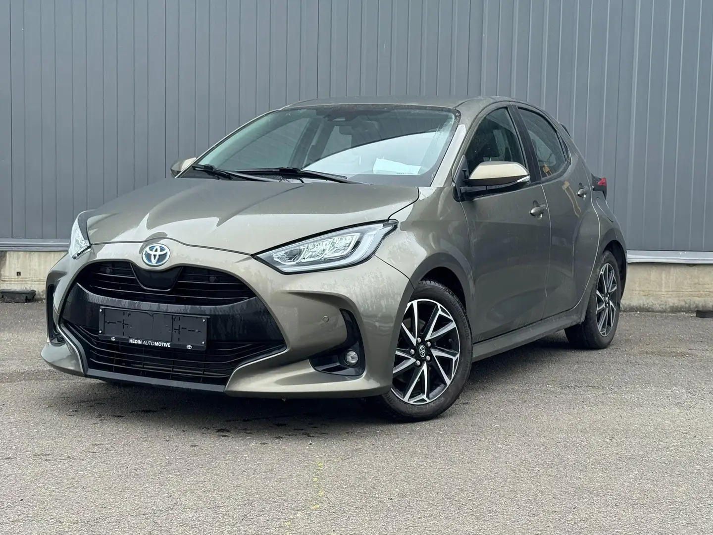 Toyota Yaris 1.5 VVT-i Hybrid 85kW Iconic e-CVT - 1