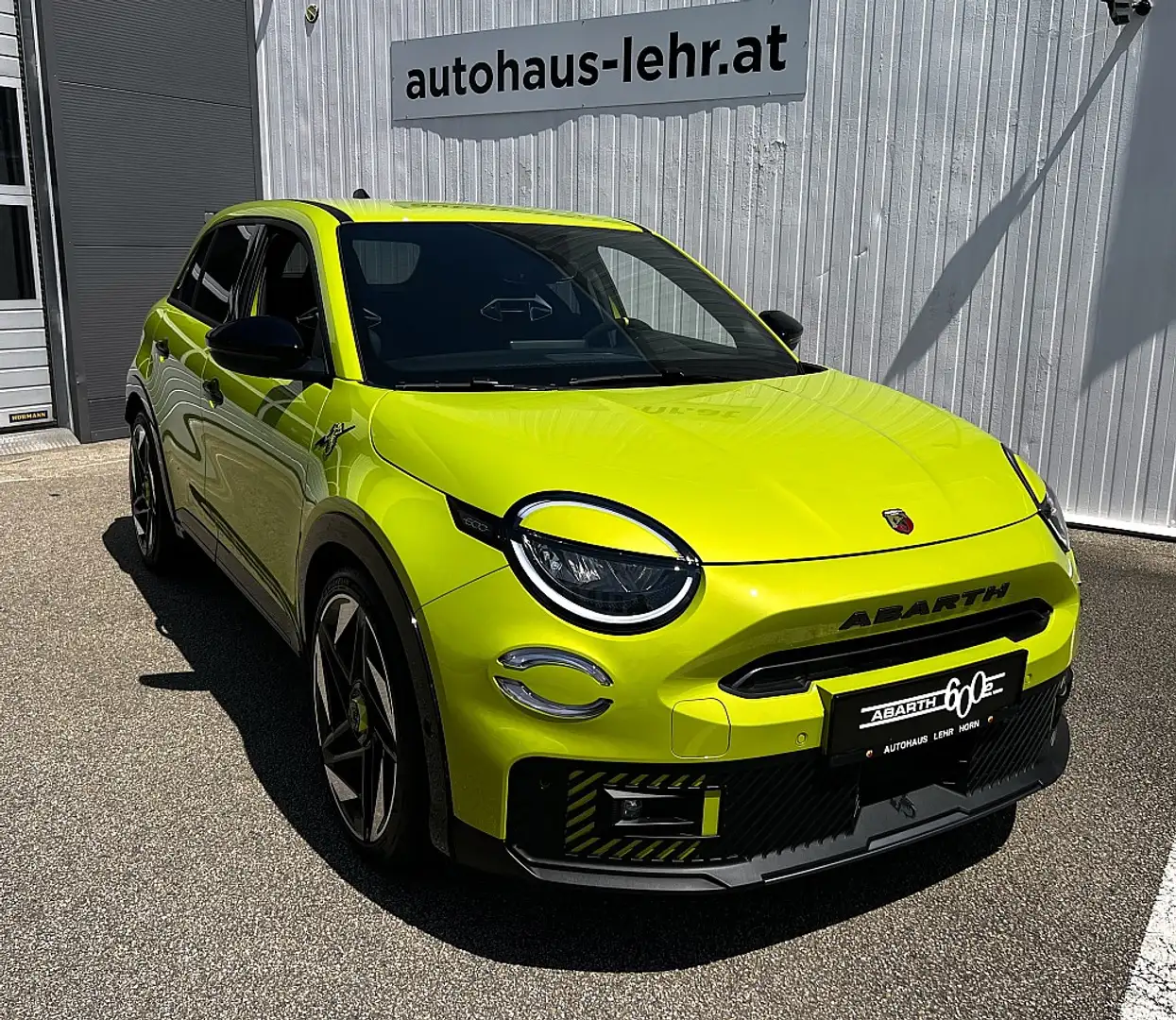 Abarth Abarth 600e 54kWh Scorpionissima Groen - 1
