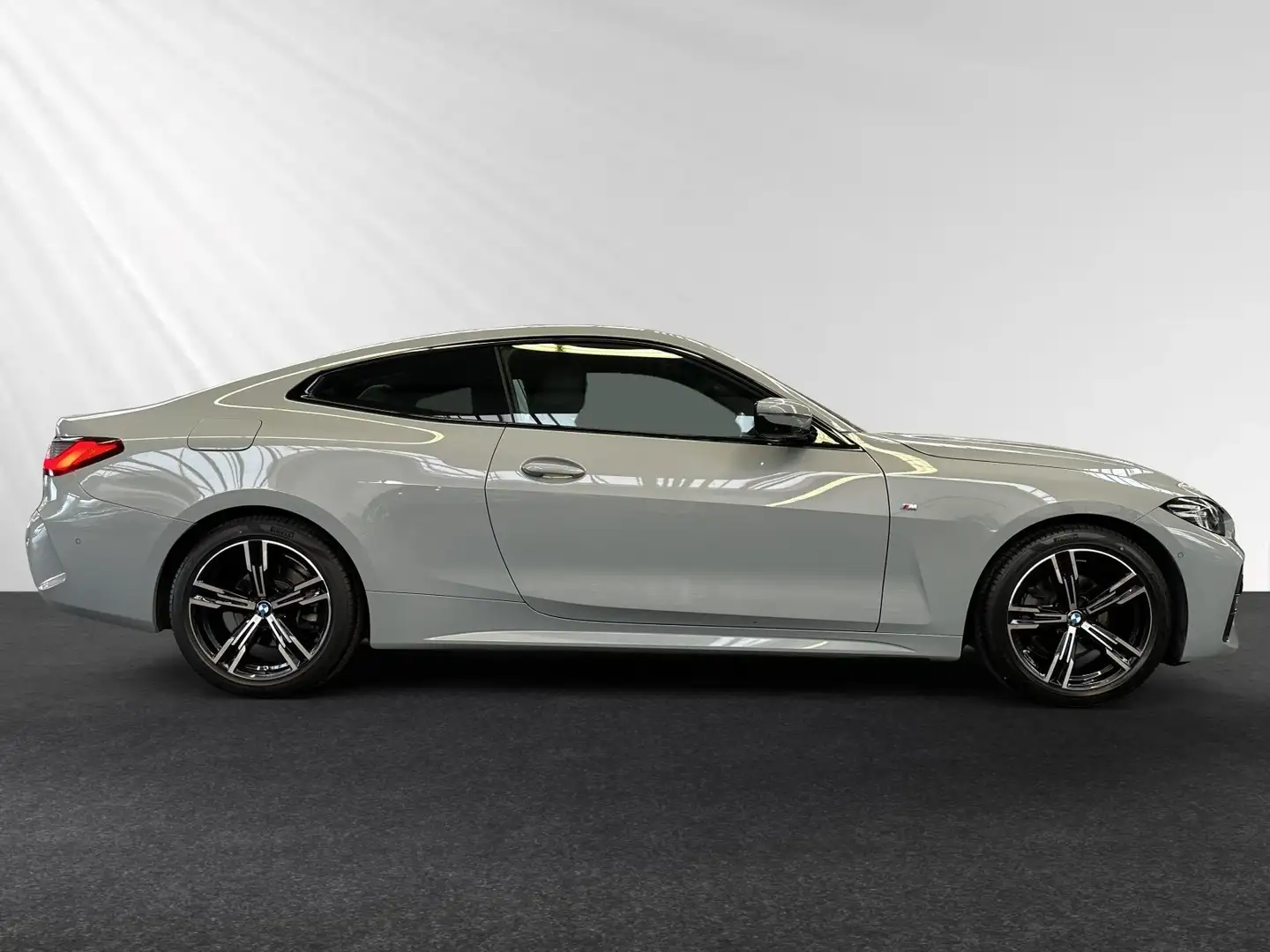 BMW 420 i Coupé *Facelift*|M Sport|LCProf.|HiFi|HUD Grau - 2