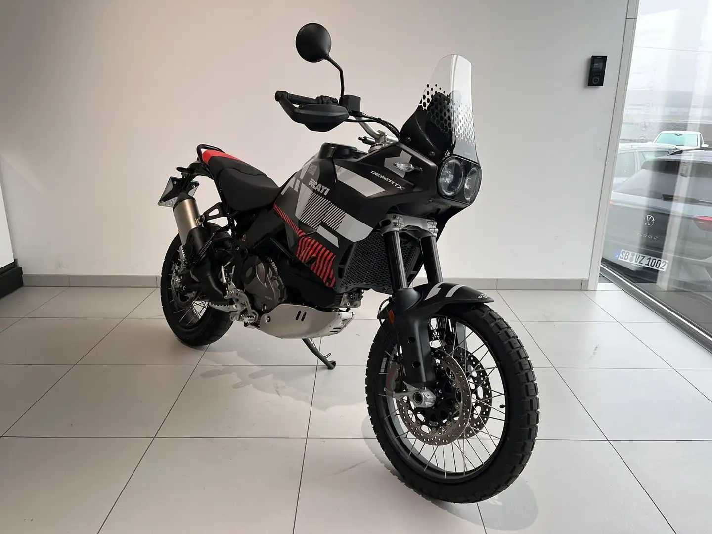 Ducati DesertX - Enduro, LED, 21 Zoll, Fahrmodi, Deser Szürke - 1