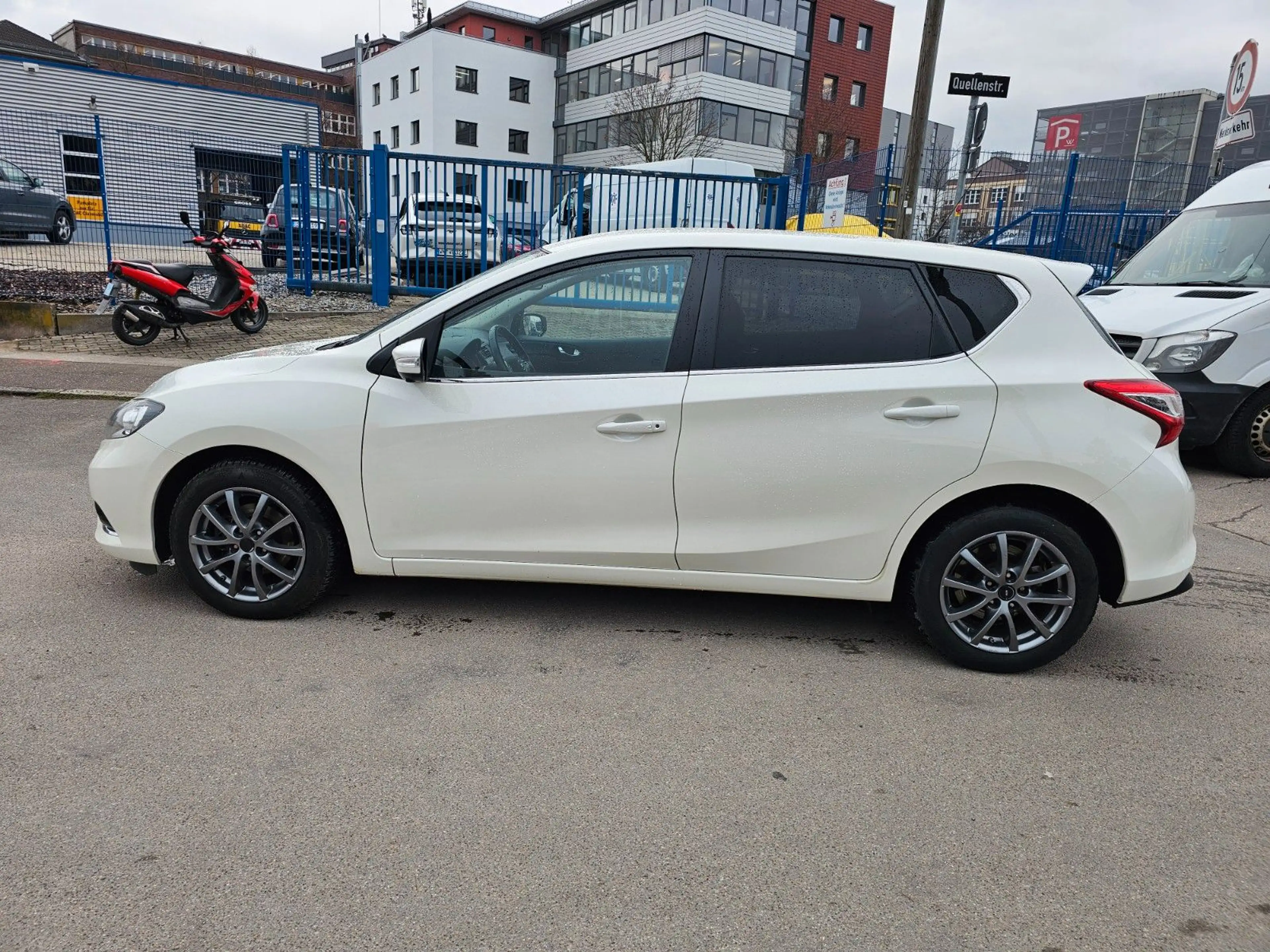 Nissan Pulsar Tekna — photo 5