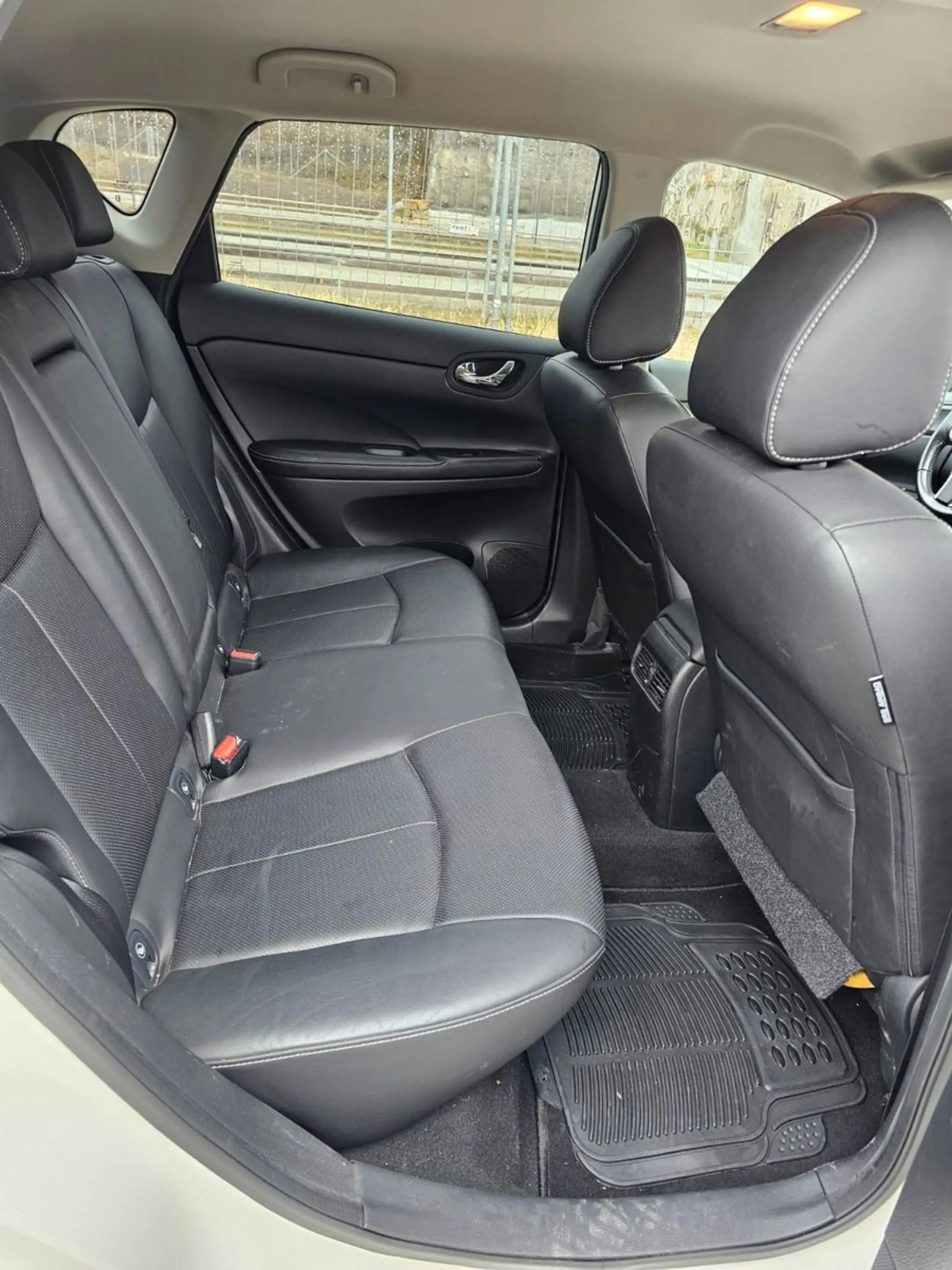 Nissan Pulsar Tekna — photo 9