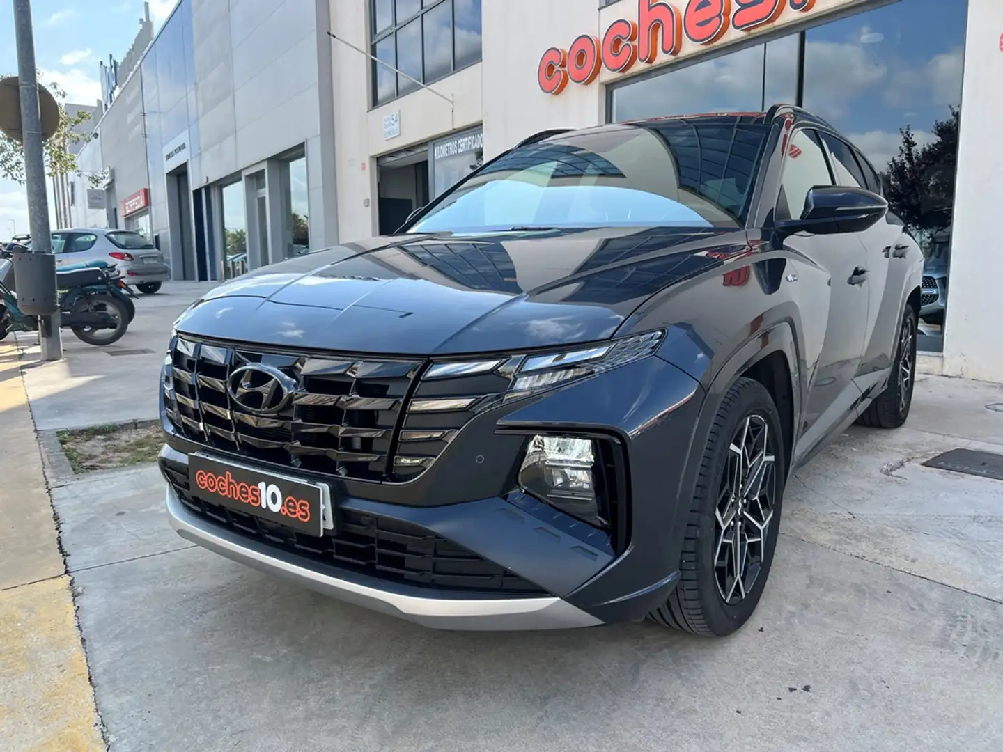 Hyundai TUCSON 1.6 TGDI 48V Nline Sky Safe 4x2 DT Gris - 2