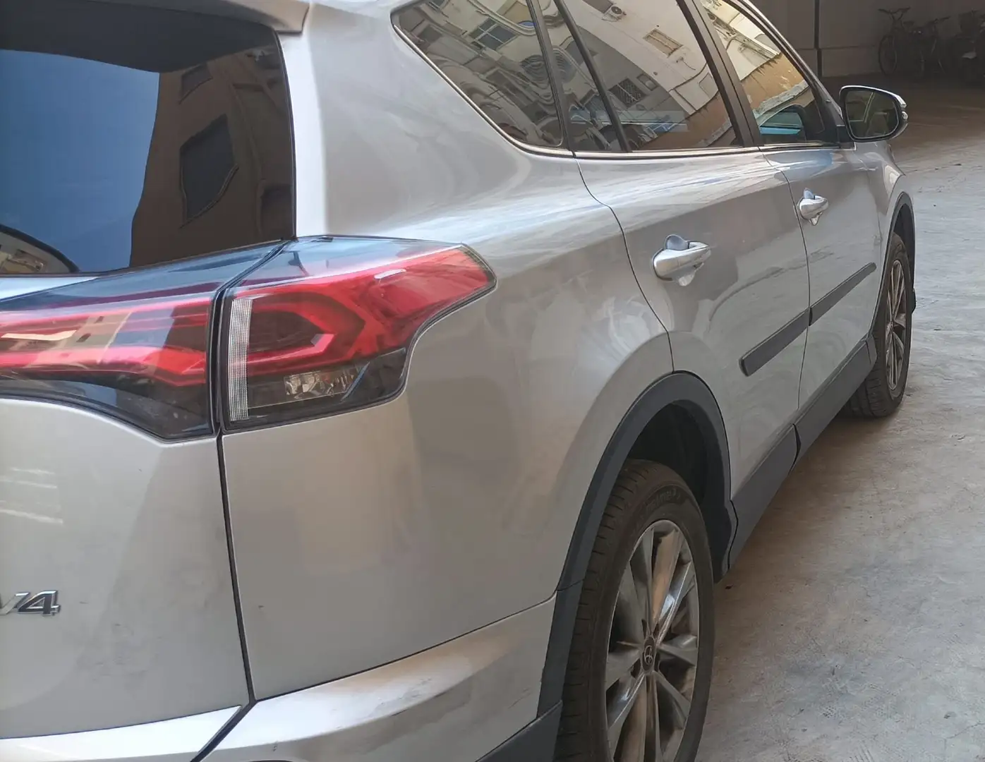 Toyota RAV 4 Rav4 2.0 d-4d Lounge 2wd mt my17 Argento - 2