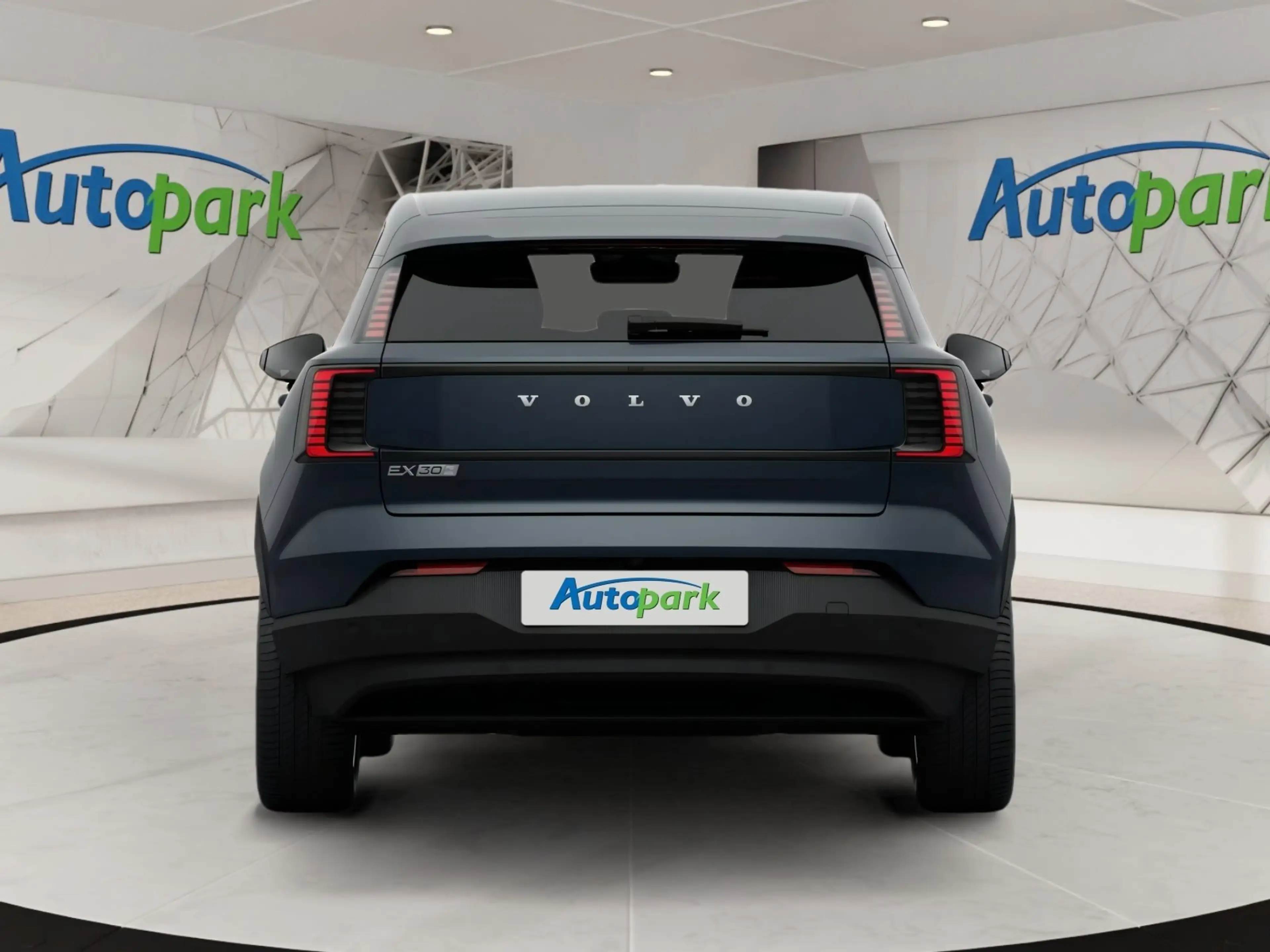 Volvo EX30 Plus, P5 Long Range Vollelektrisch Plus 2WD Pure E — photo 4