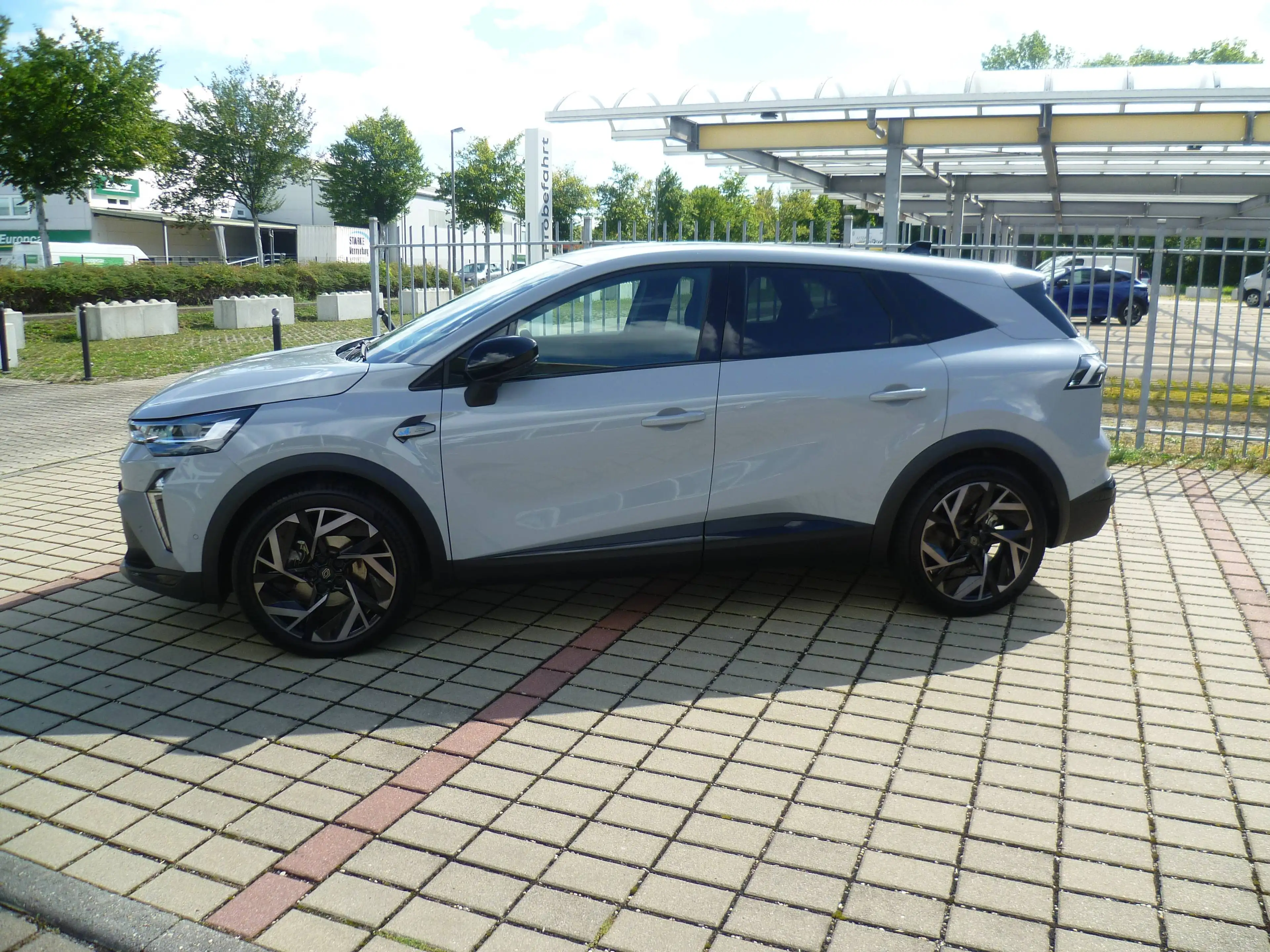 Renault Symbioz 145 E-Tech Full Hybrid Esprit Alpine — photo 2