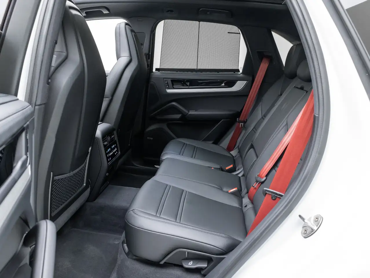 Porsche Cayenne снимка Porsche Cayenne