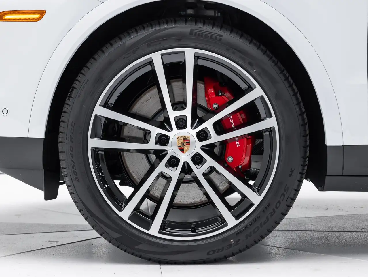 Porsche Cayenne снимка Porsche Cayenne