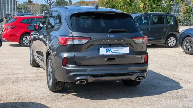 Ford Kuga view 4