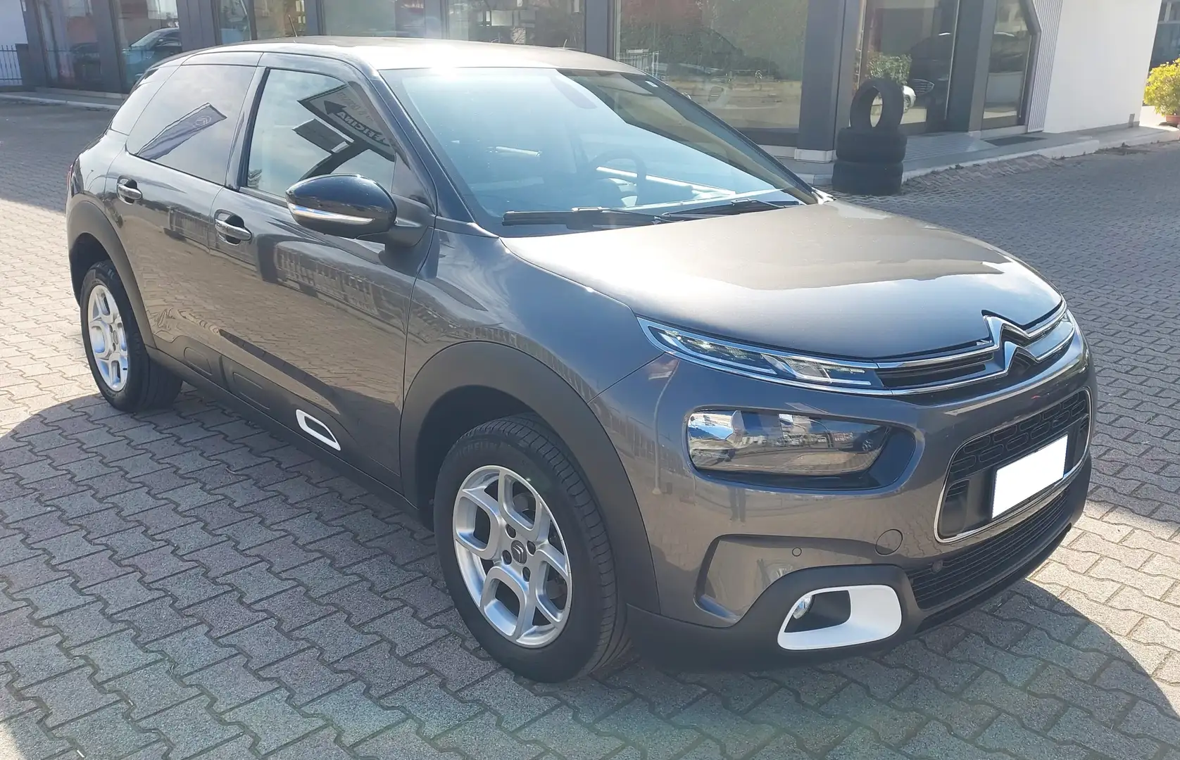Citroen C4 Cactus 1.2 puretech Shine Gris - 1
