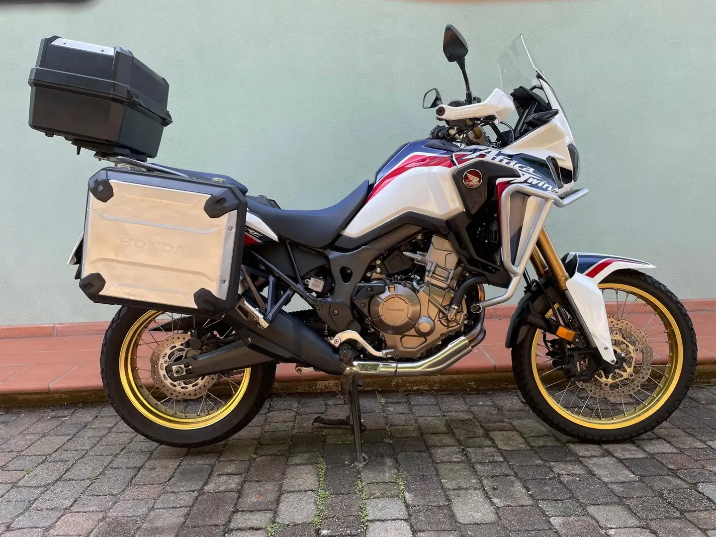 Honda CRF 1000 AFRICA TWIN TRICOLOR - 2
