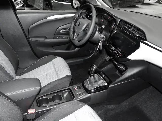 Opel Corsa view 3