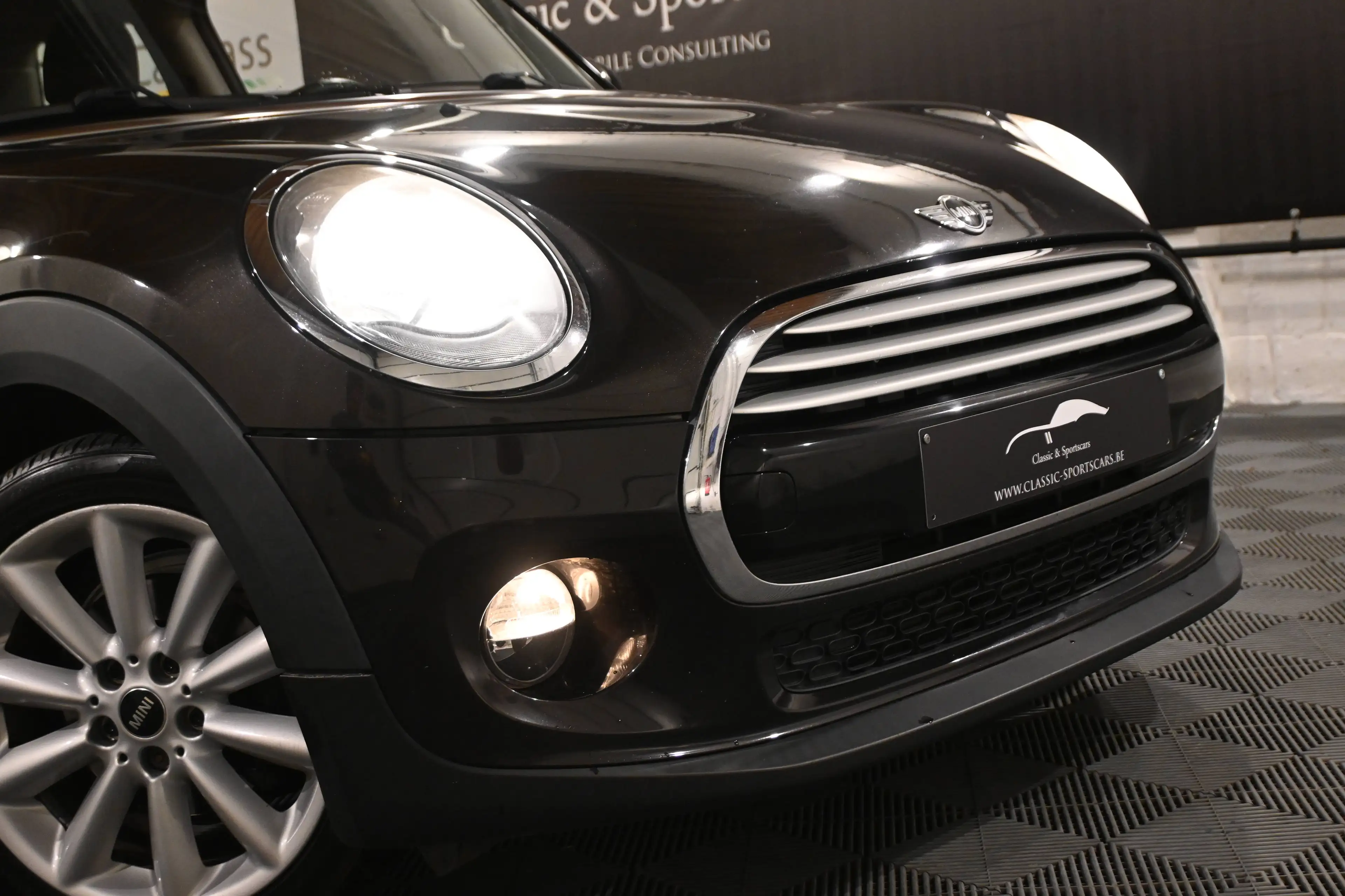 MINI Cooper D 1.5 Cooper D PACK SPORT/ EURO 6 / AUTOMATIQUE / GPS NAVIGATION PROFESSIONNELLE MINI !! — photo 3