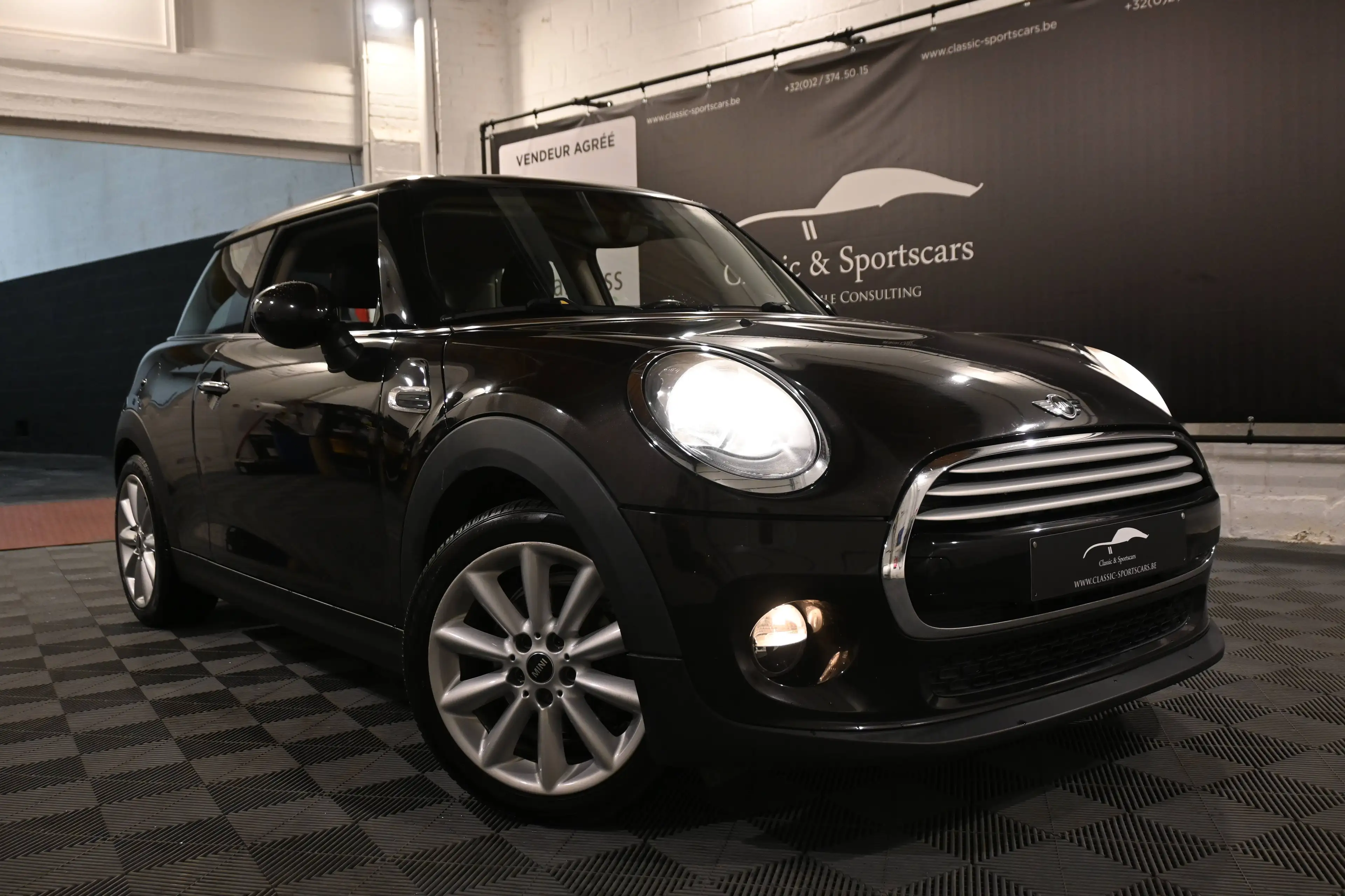 MINI Cooper D 1.5 Cooper D PACK SPORT/ EURO 6 / AUTOMATIQUE / GPS NAVIGATION PROFESSIONNELLE MINI !! — photo 2
