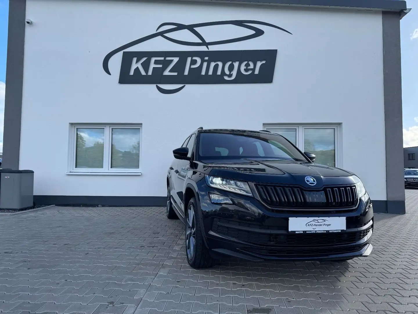 Skoda Kodiaq Sportline 4x4+AHK+LED+Sitzhzg Nero - 1