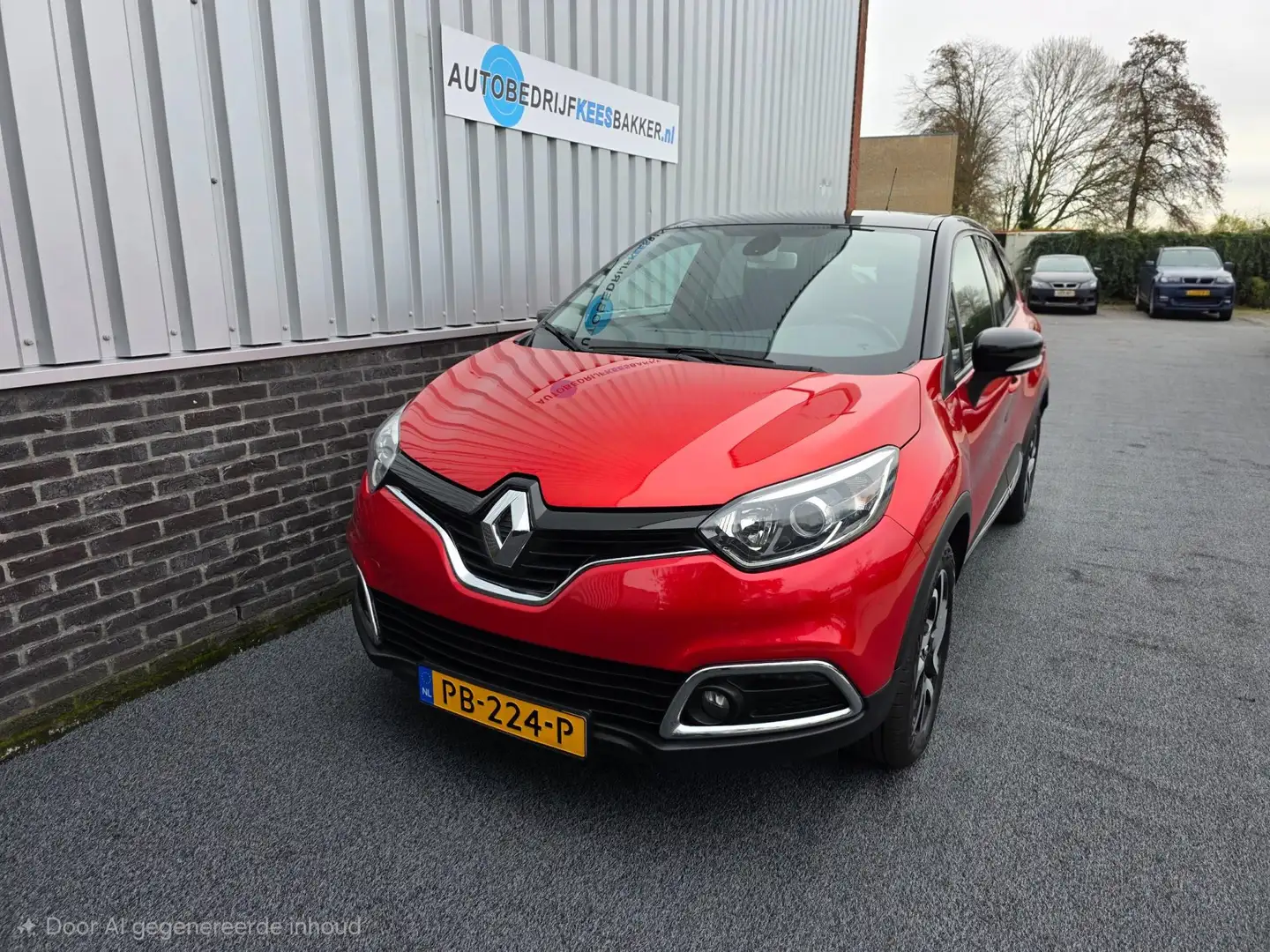 Renault Captur 0.9 TCe Dynamique / TREKHAAK / NAVI / CRUISE Rood - 2