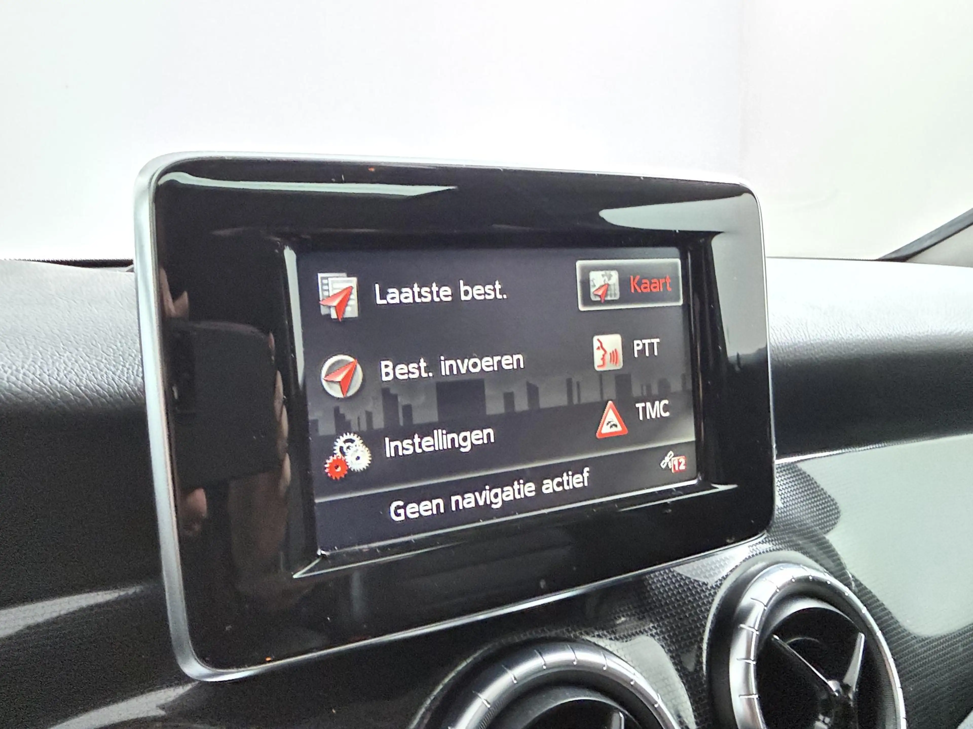 Mercedes-Benz CLA 180 BlueEFF. | Cruise Control | Panoramadak | 18" LMV! — photo 17