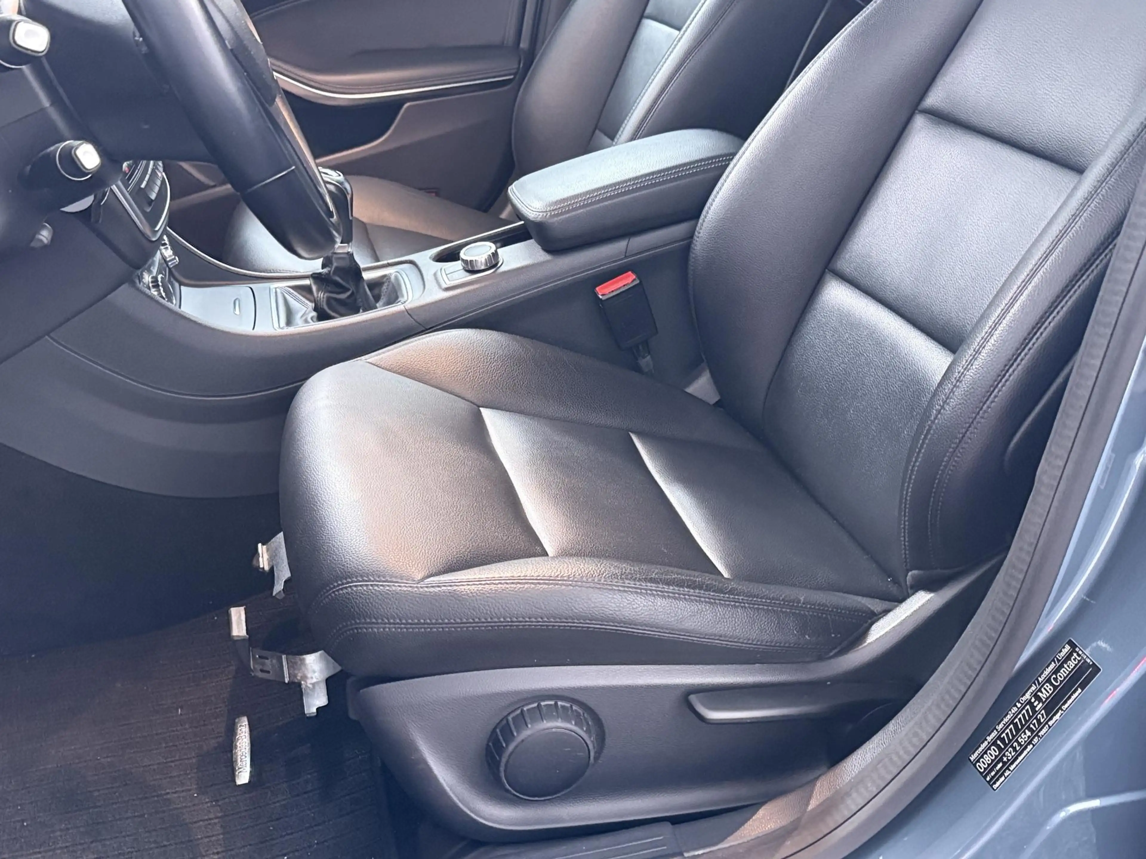 Mercedes-Benz CLA 180 BlueEFF. | Cruise Control | Panoramadak | 18" LMV! — photo 19