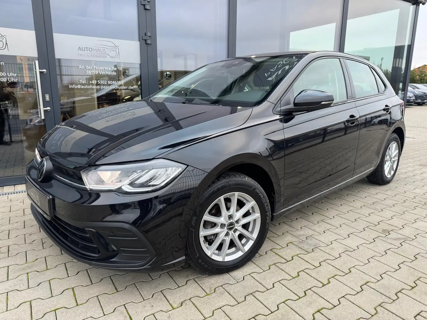 Volkswagen Polo Life 1.0 TSI/DSG/NAVI/PDC/SHZ/VIRTUAL/ Schwarz - 2