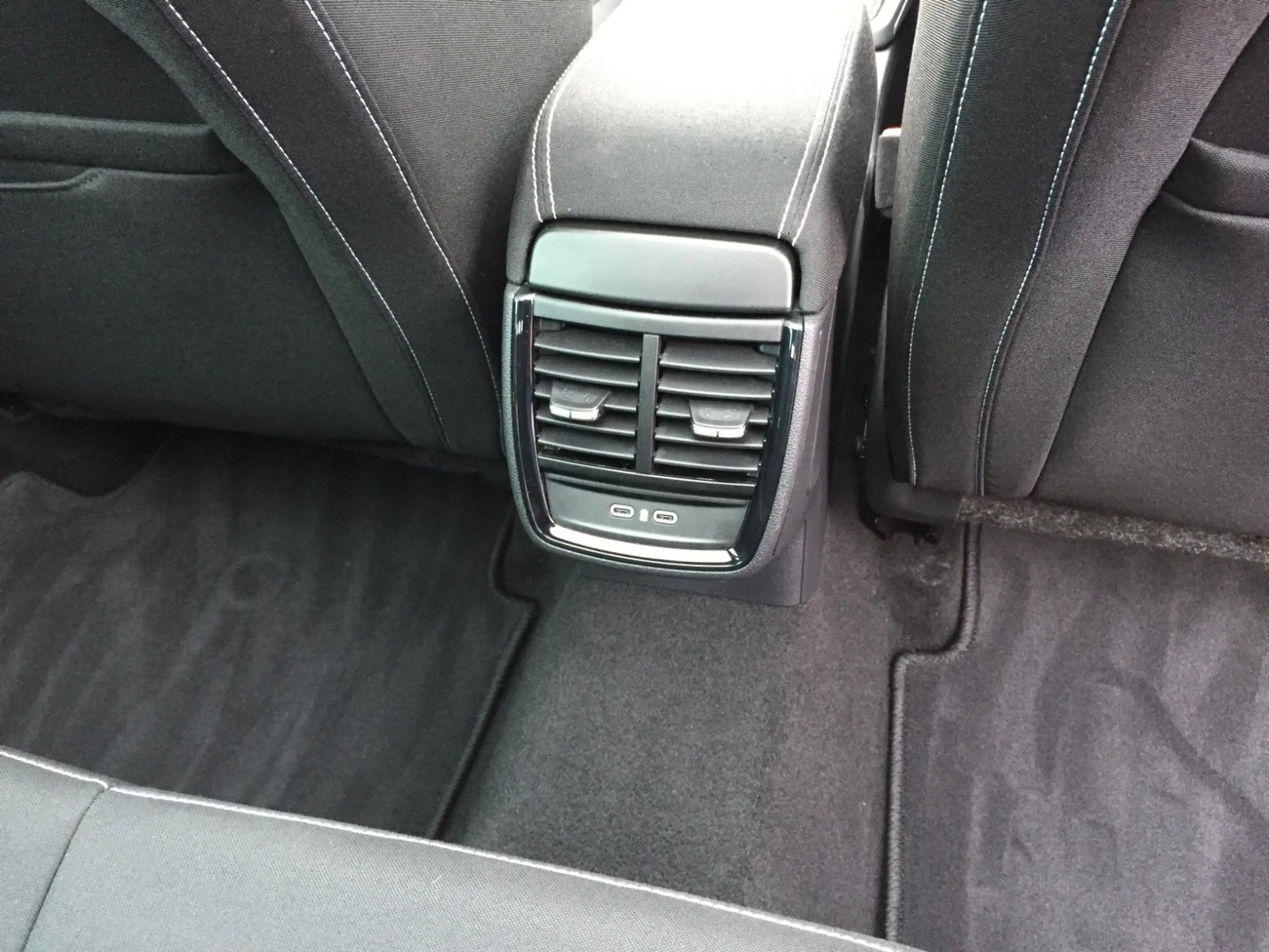 Skoda Scala SCALA MONTE CARLO 150PS DSG 8xASSISTENT 18ZOLL — photo 26