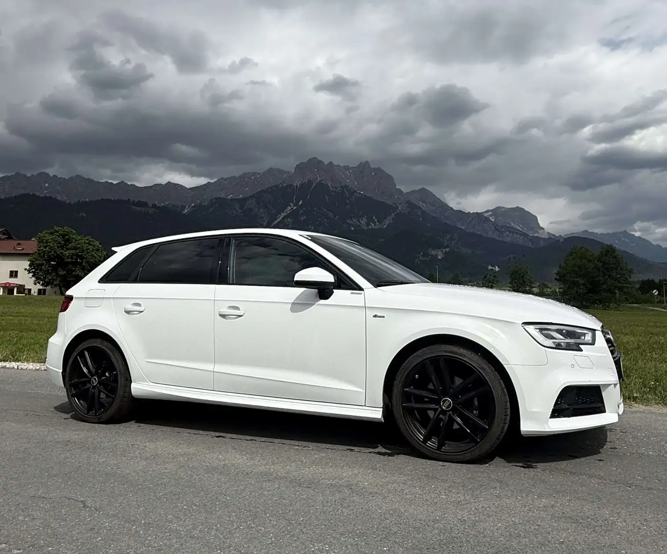 Audi A3 1,0 TFSI design - 1