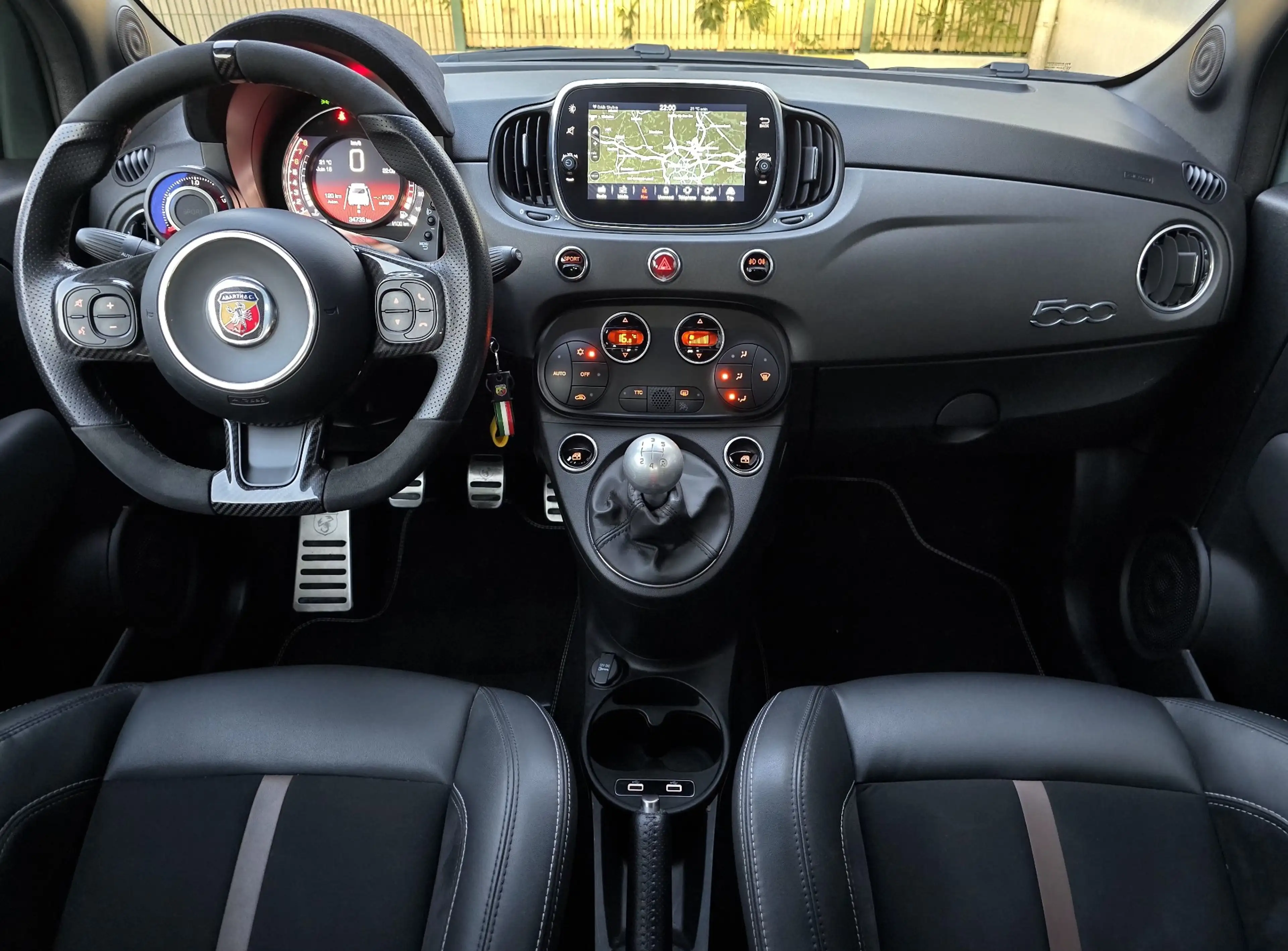 Abarth 695 1.4 T-Jet (179ch) 70th ANNIVERSARIO 2021 34.735km — photo 13