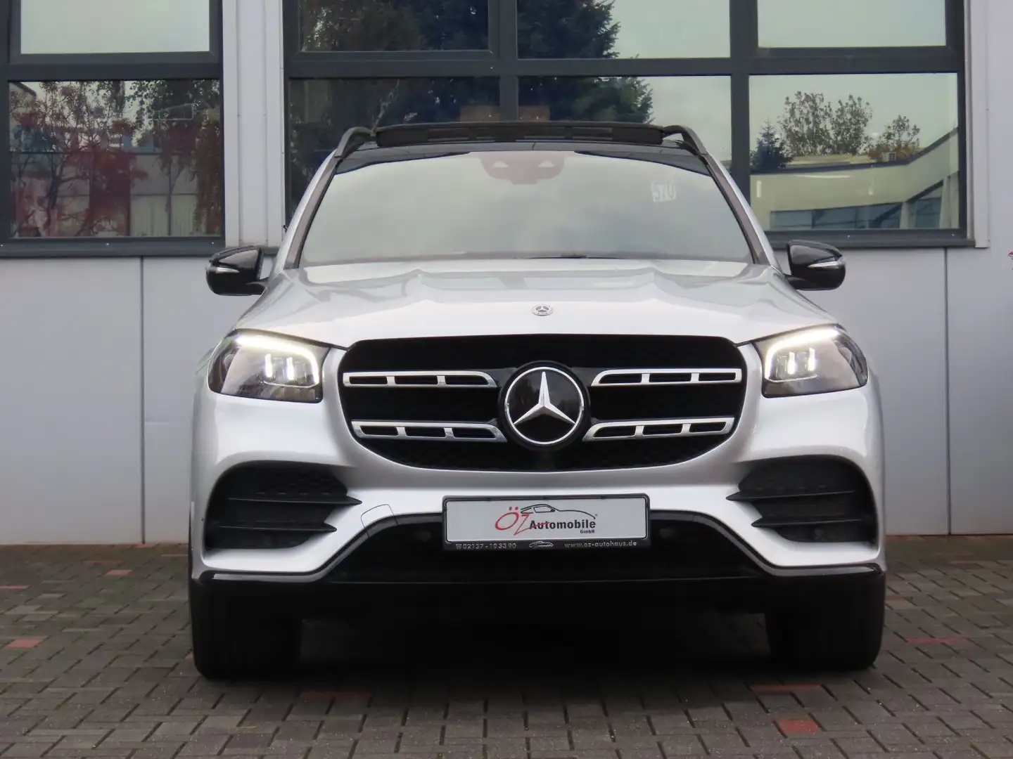 Mercedes-Benz GLS 350 d 4MATIC AMG Line Pano Softclose 360° HUD Silber - 2