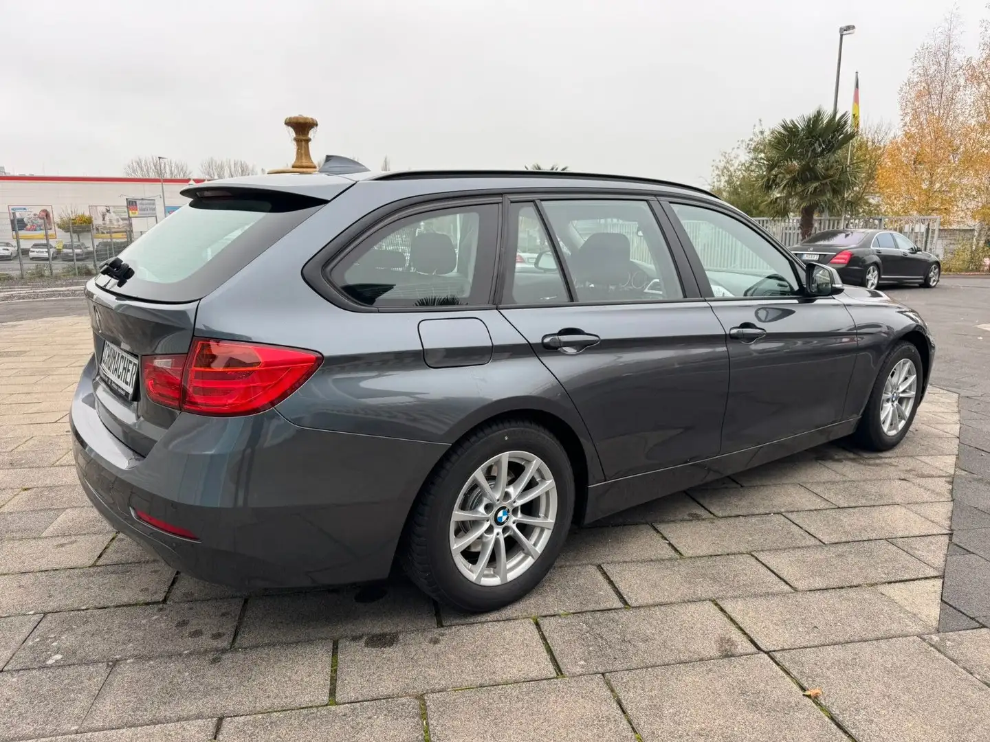 BMW 320 d Touring Autom/Xenon/Navi/2.Hand Gris - 2