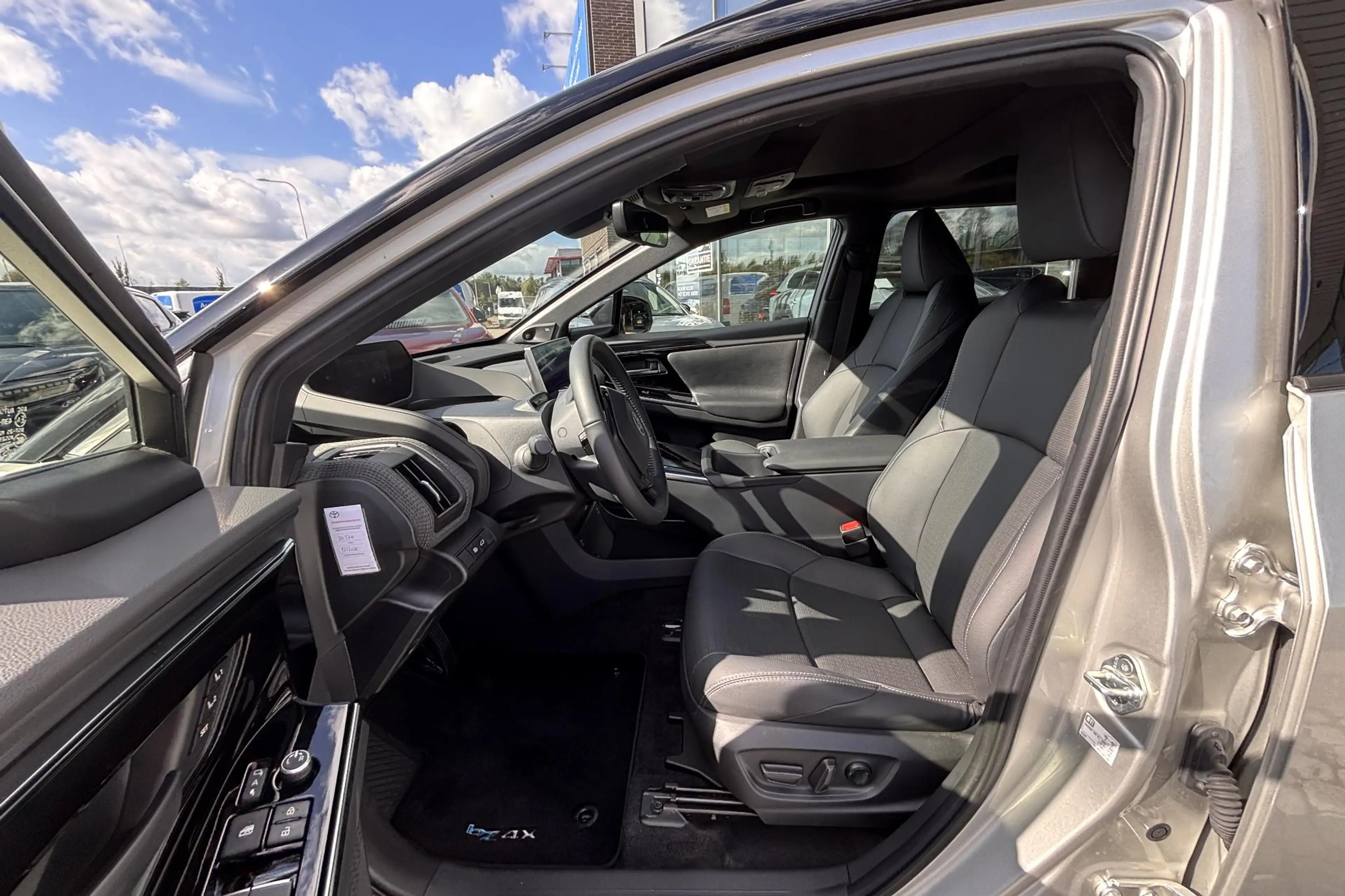 Toyota bZ4X Premium 4WD 71 kWh Trekhaak — photo 13