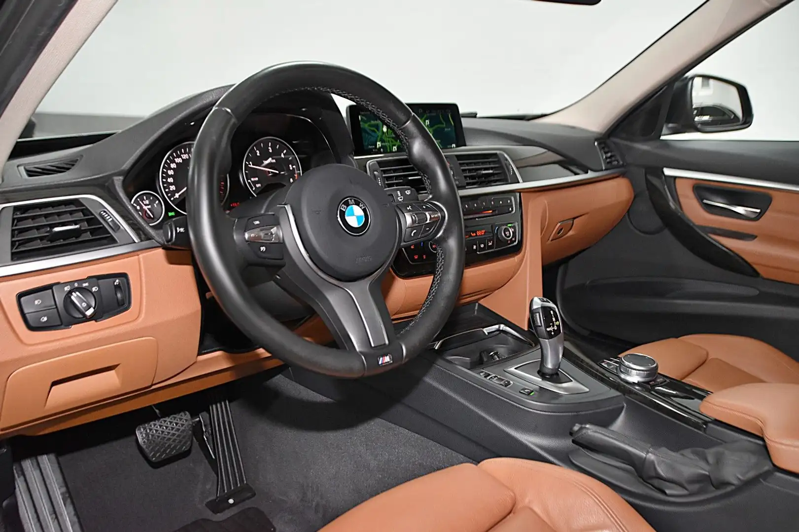 BMW 320 D XDRIVE TOURING LUXURY LINE*AUS 2 HAND* Schwarz - 2