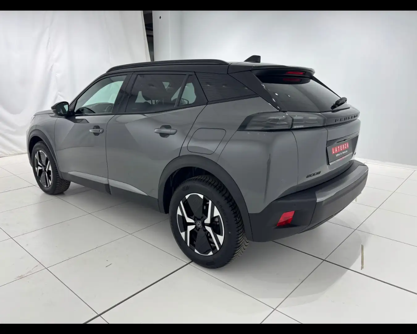Peugeot 2008 1.5 BlueHDi GT Grigio - 2