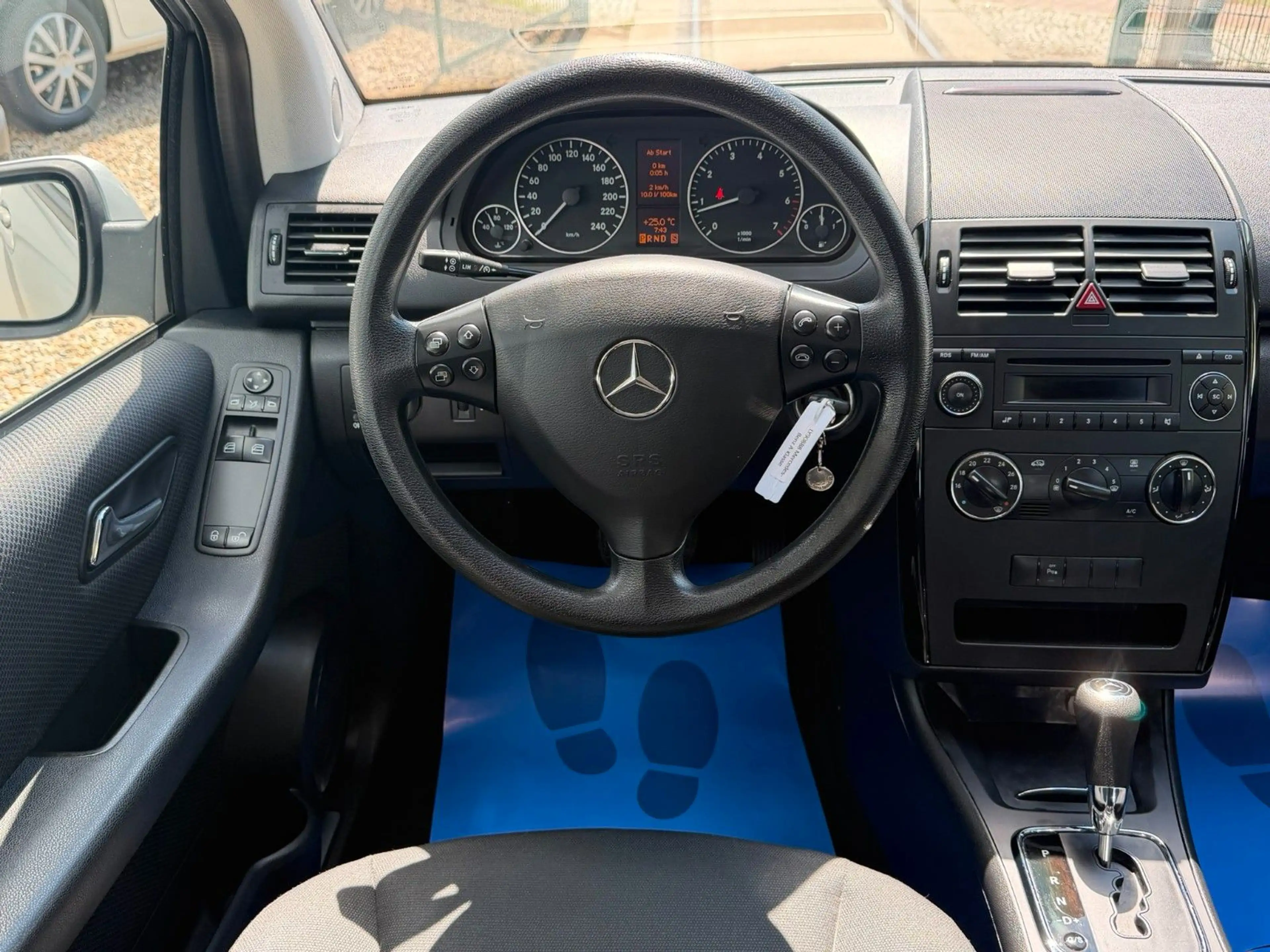 Mercedes-Benz A 150 *Aut.*Klima*PDC*MFL*ALLWR* TÜV NEU — photo 12