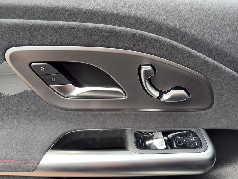 Mercedes-Benz CLA 250 + SB AMG Keyless MBUX Pano Totwinkel 360° — photo 13