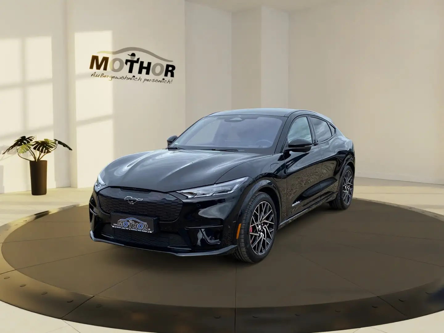 Ford Mustang Mach-E GT Extended Range ACC PDC KAM LED Fekete - 2