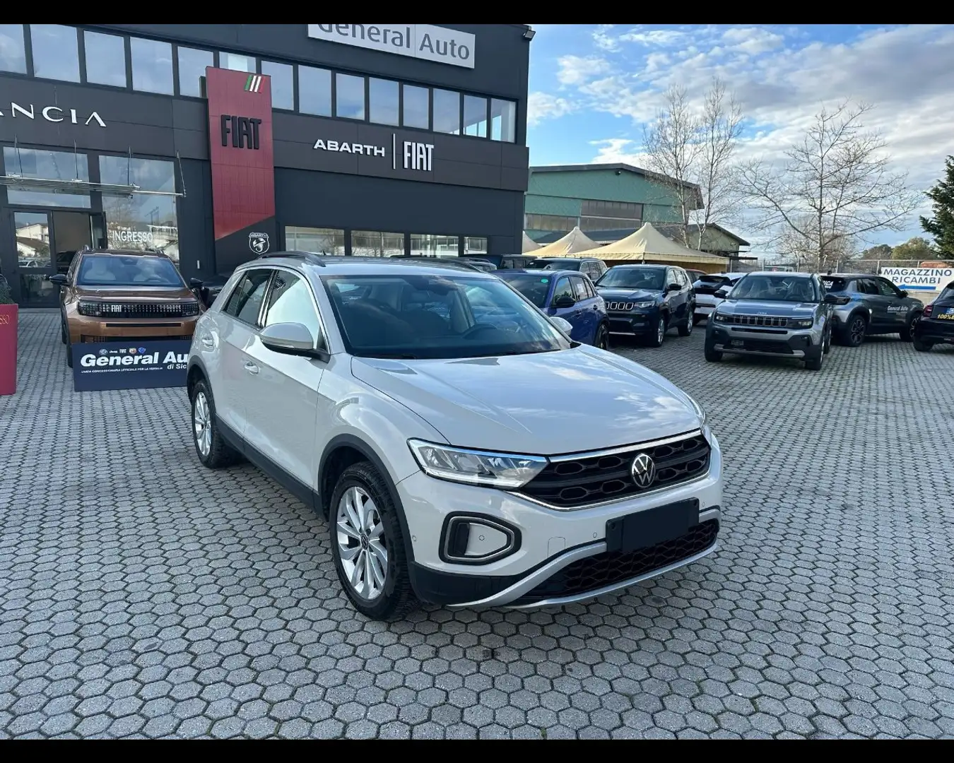 Volkswagen T-Roc 2.0 tdi Advanced 115cv bež - 1