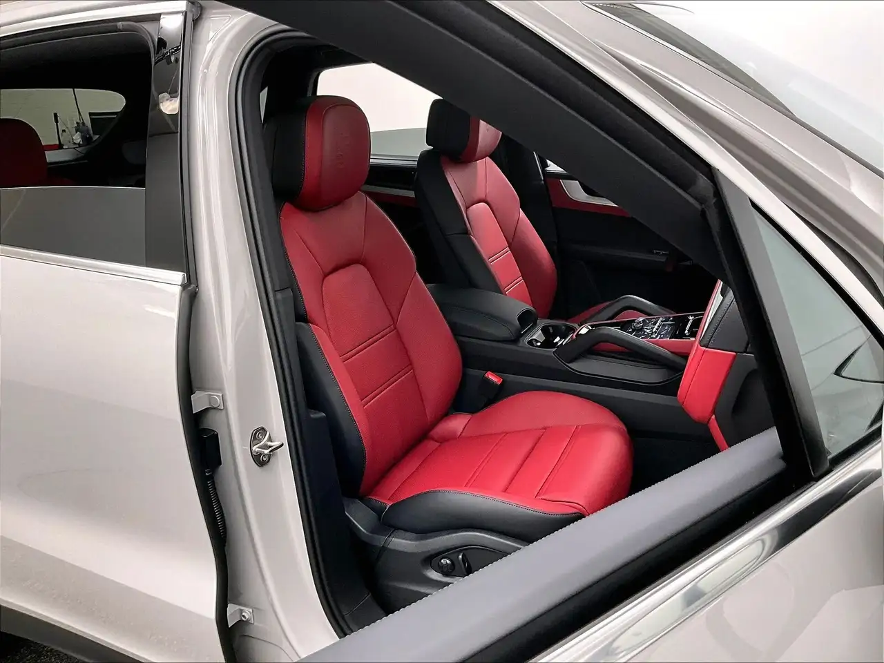 Porsche Cayenne снимка Porsche Cayenne