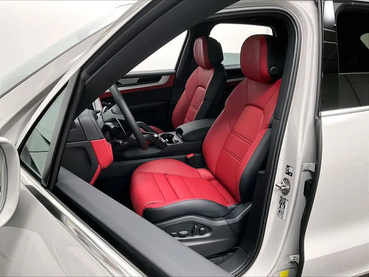 Porsche Cayenne снимка Porsche Cayenne