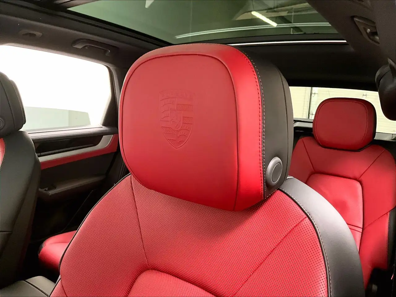 Porsche Cayenne снимка Porsche Cayenne