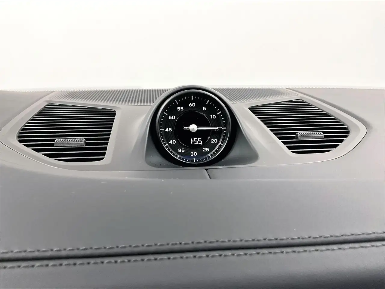 Porsche Cayenne снимка Porsche Cayenne