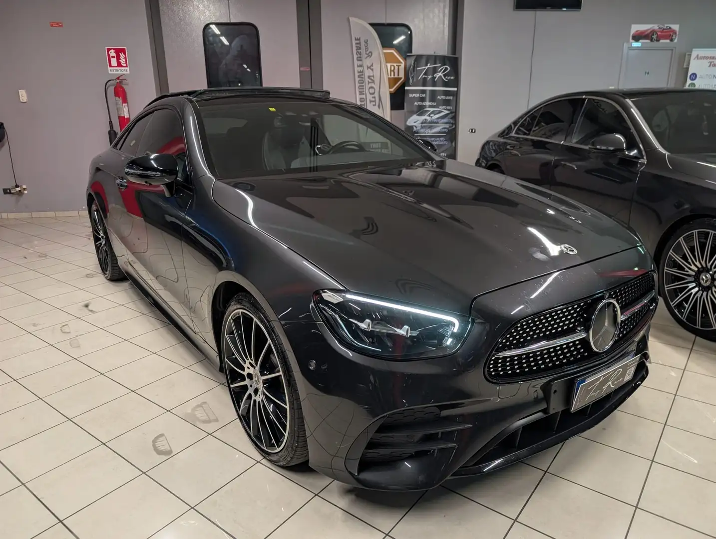 Mercedes-Benz E 300 Coupe Premium Plus 4matic auto TETTO Nero - 2
