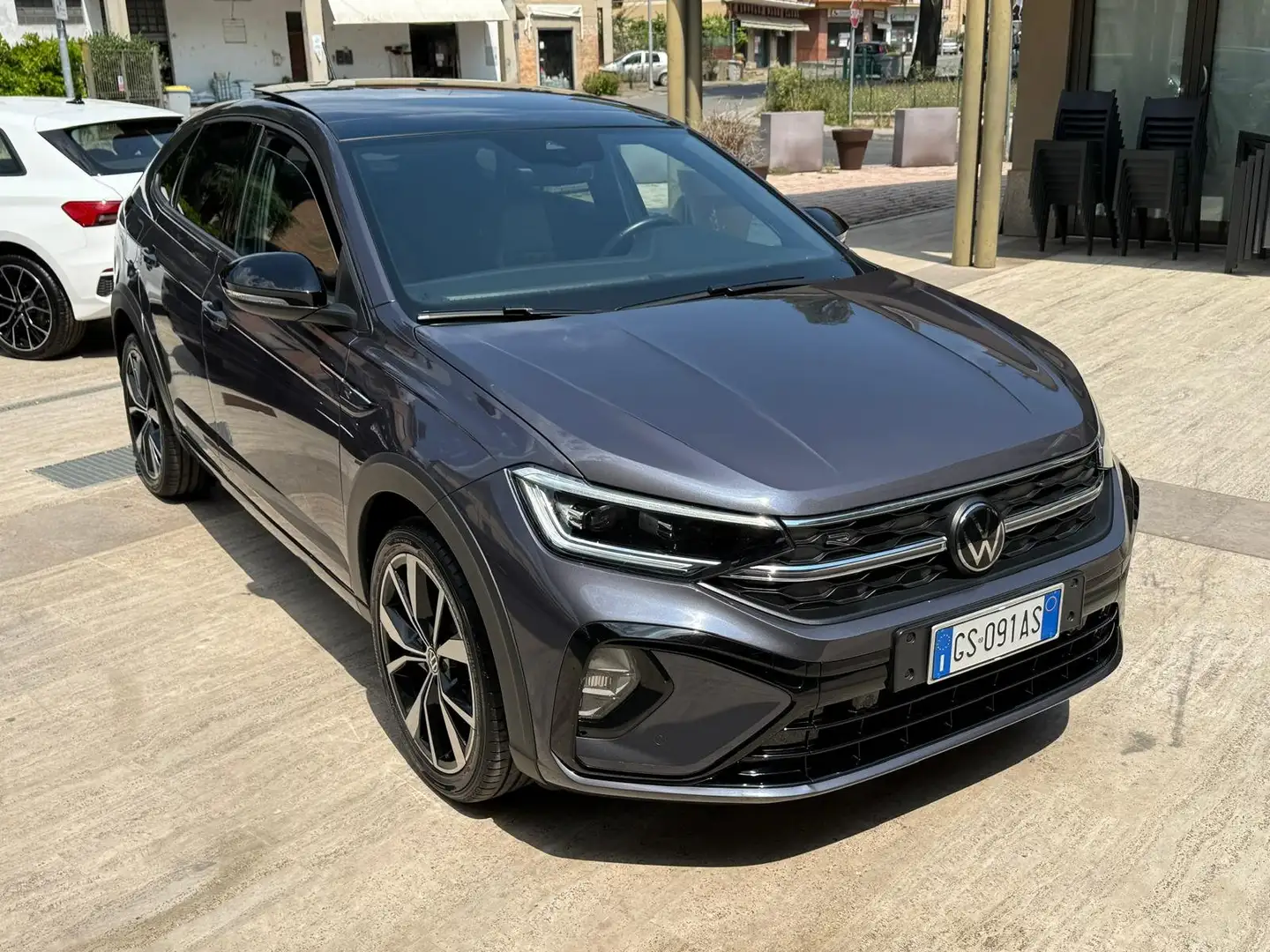 Volkswagen Taigo Taigo 1.0 tsi R-Line 110cv Pari al nuovo!! Grigio - 1