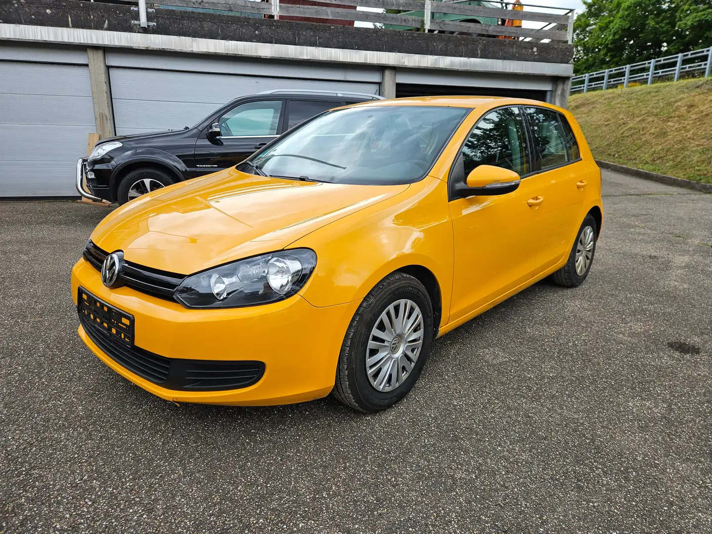 Volkswagen Golf 1.6 TDI DPF Comfortline Klimaanlage Jaune - 1